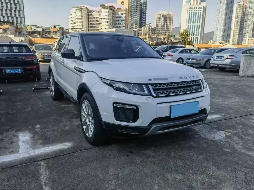 2018 LAND ROVER thumbnail 3