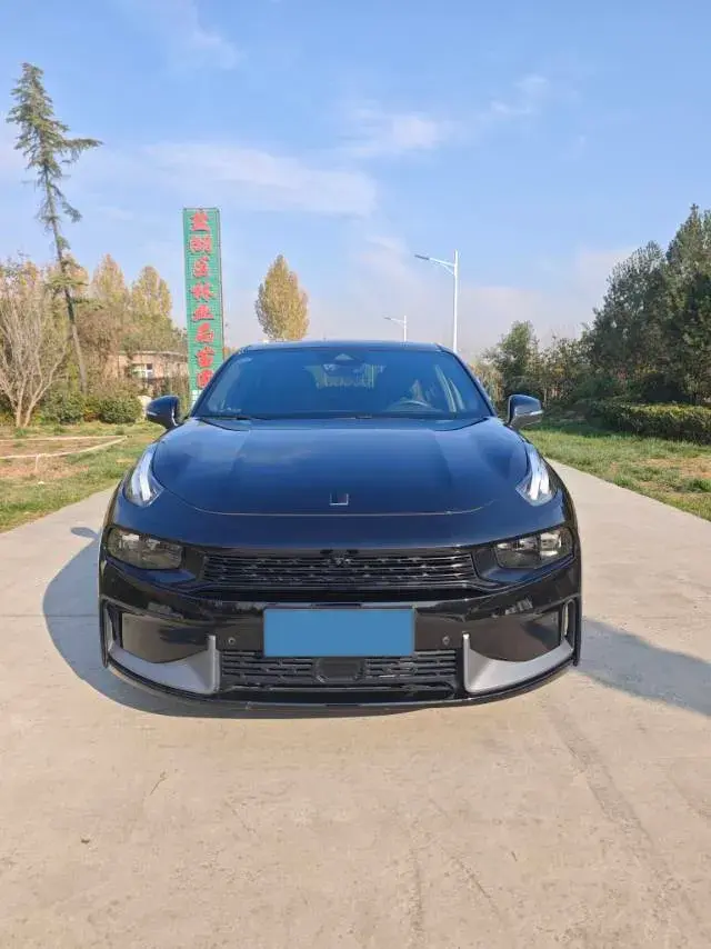 2019 LYNK&CO 03 thumbnail 2