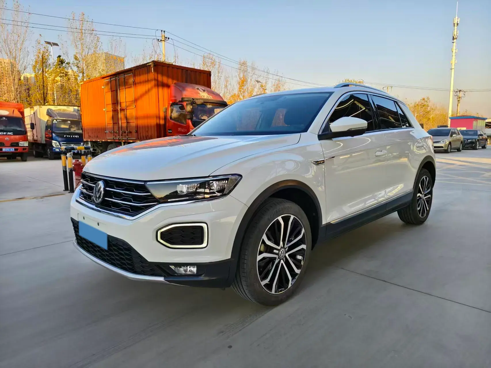 2020 VOLKSWAGEN T-ROC view 1