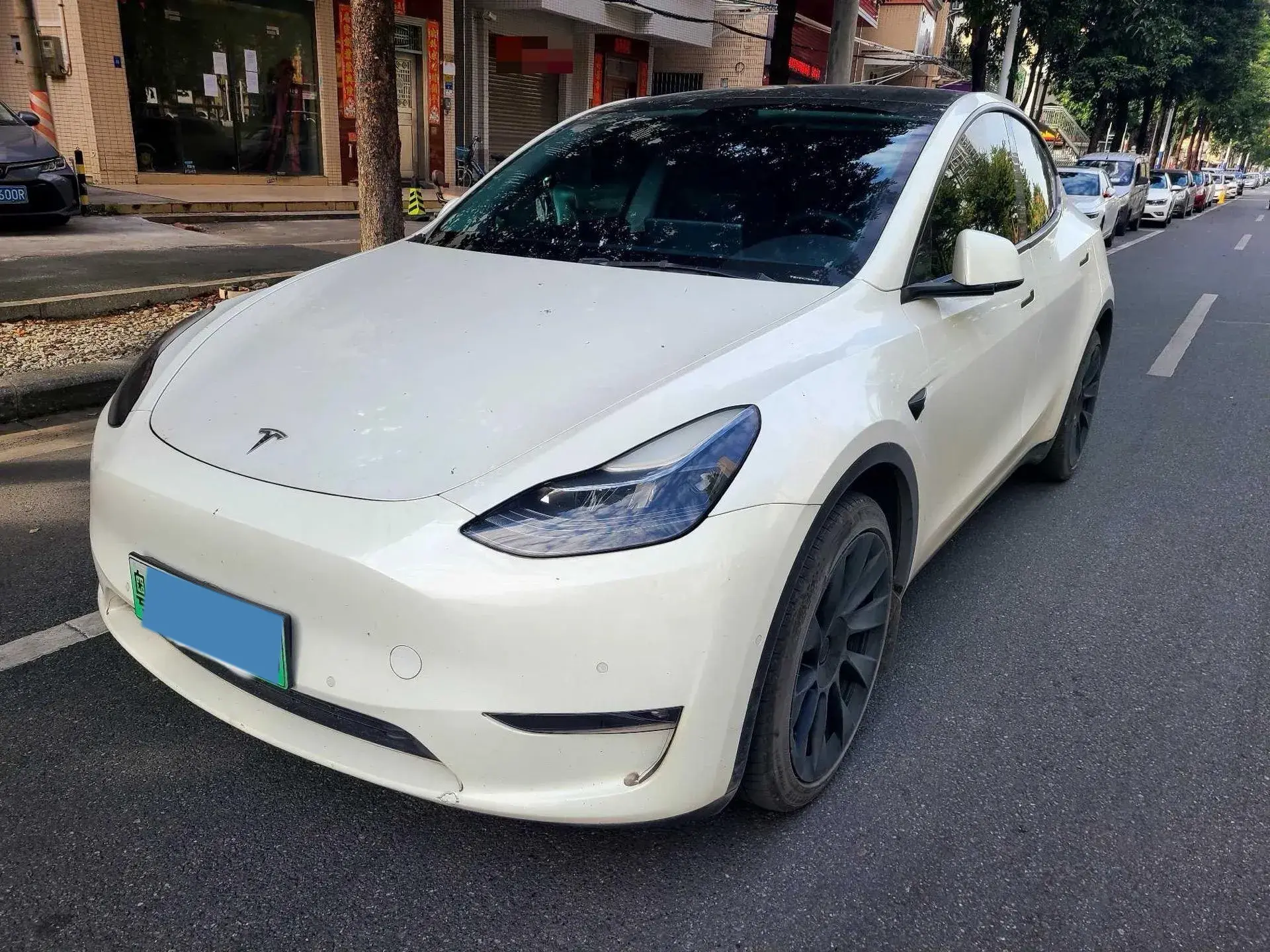 2022 TESLA MODEL view 1