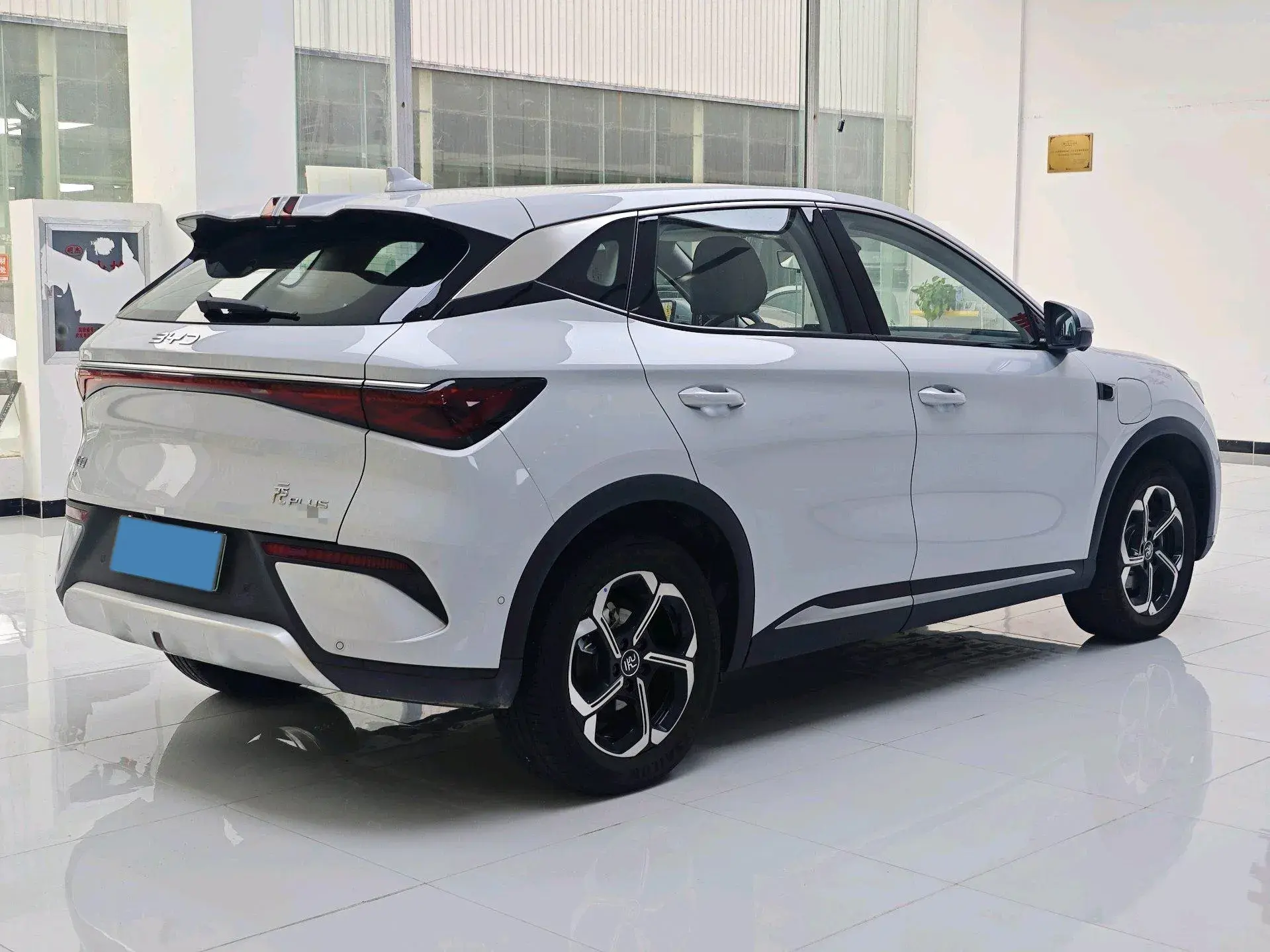 2025 BYD YUAN thumbnail 4