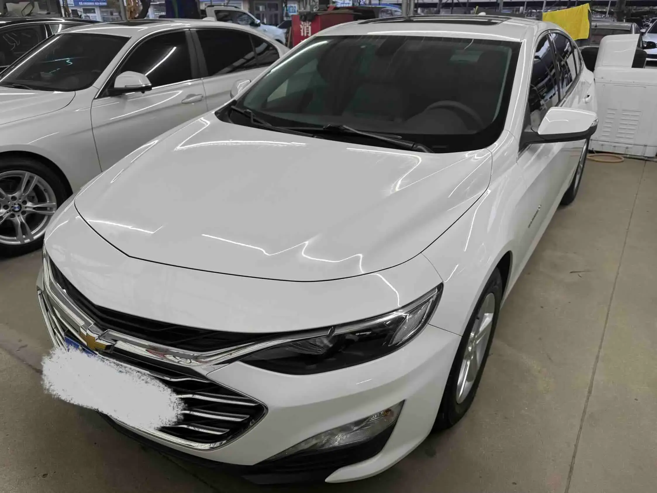 2021 CHEVROLET MALIBU view 1