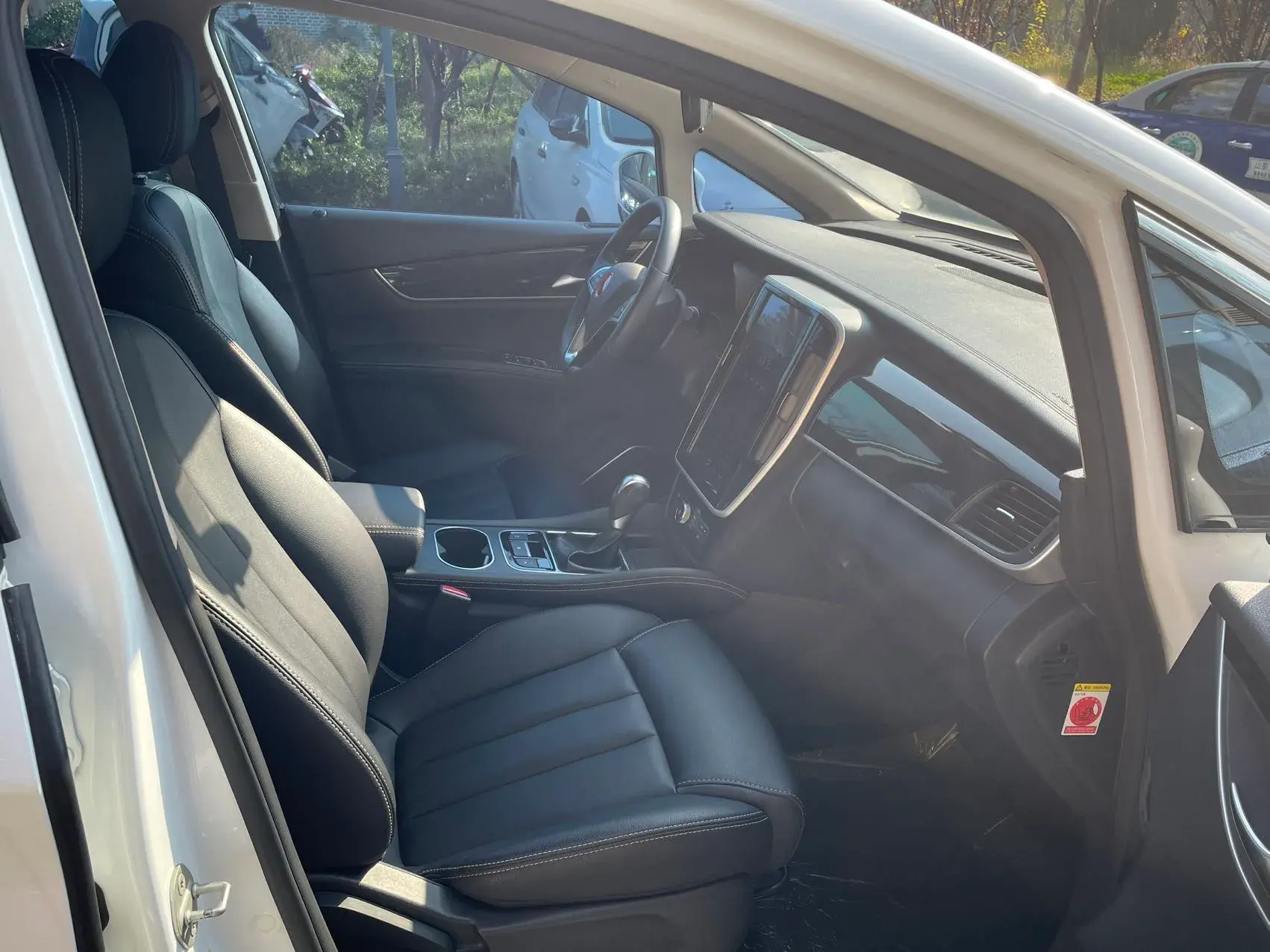 2018 BYD SONG thumbnail 3