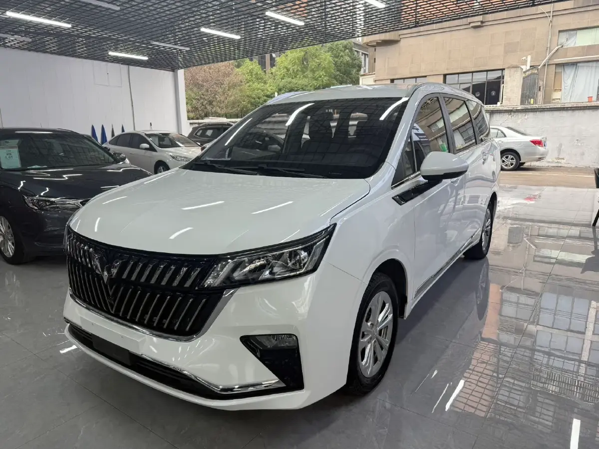 2022 WuLing JiaChen 1.5T 147HP L4 CVT
