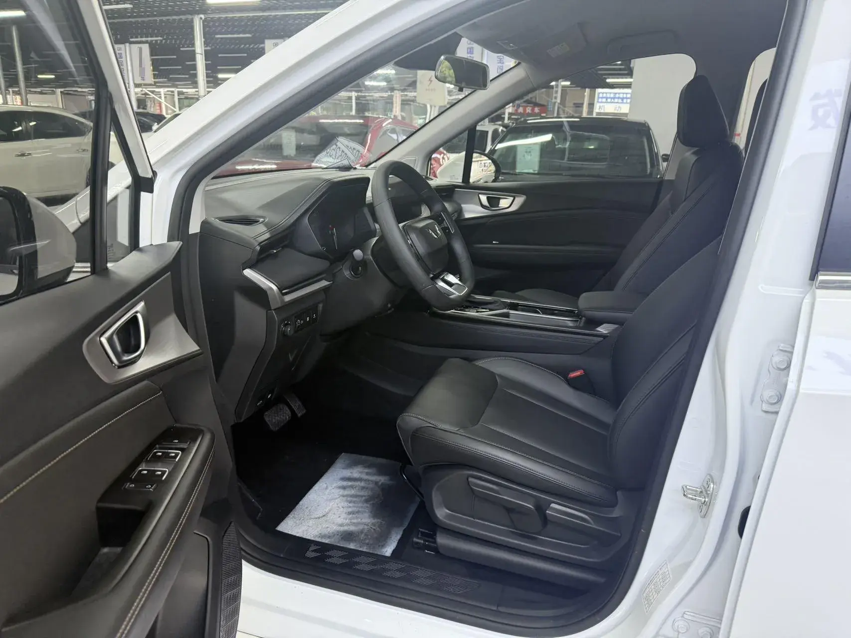 2022 WULING JIACHEN thumbnail 4