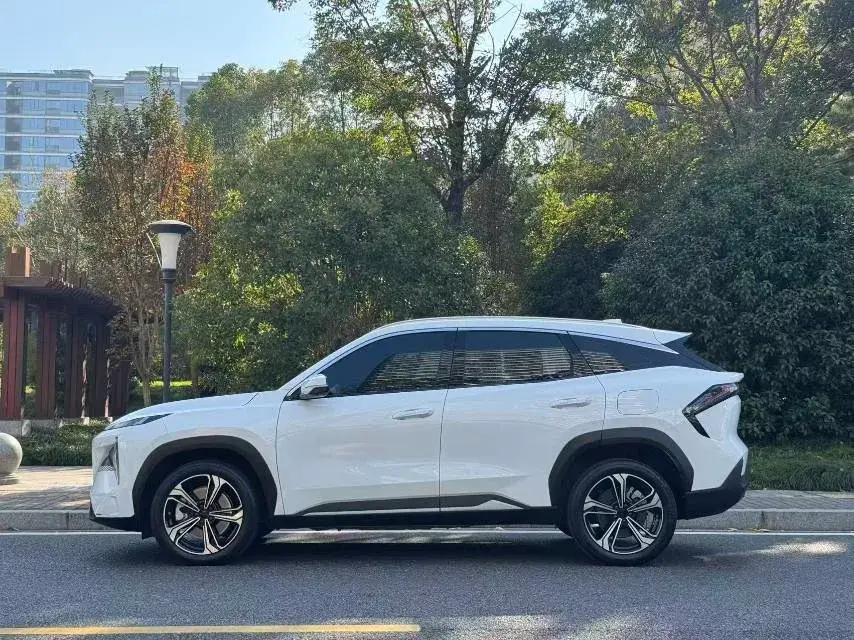 2023 GEELY GALAXY thumbnail 3