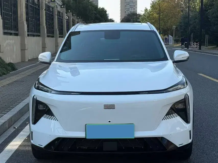 2023 GEELY GALAXY thumbnail 2