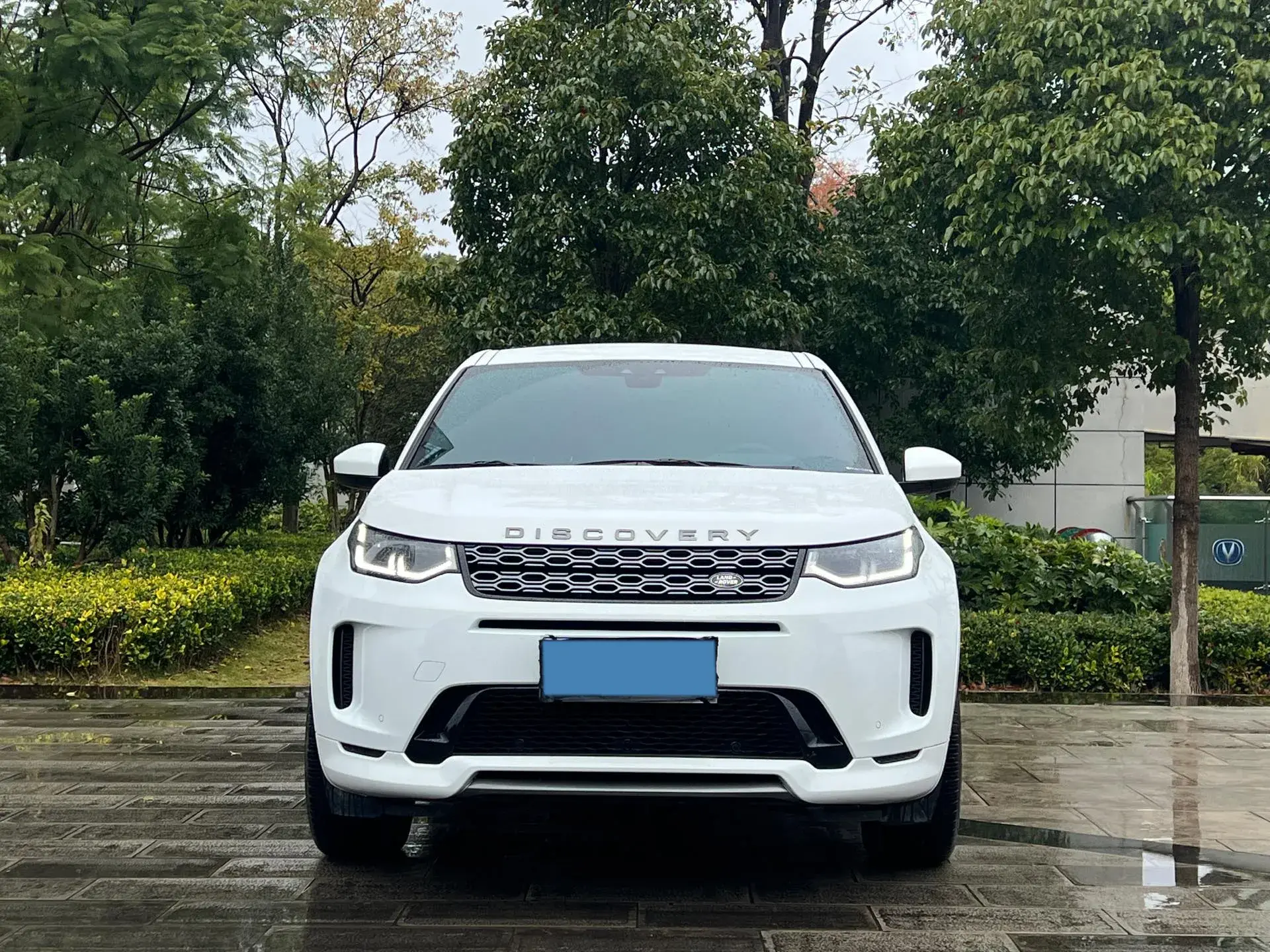 2021 LAND ROVER view 1