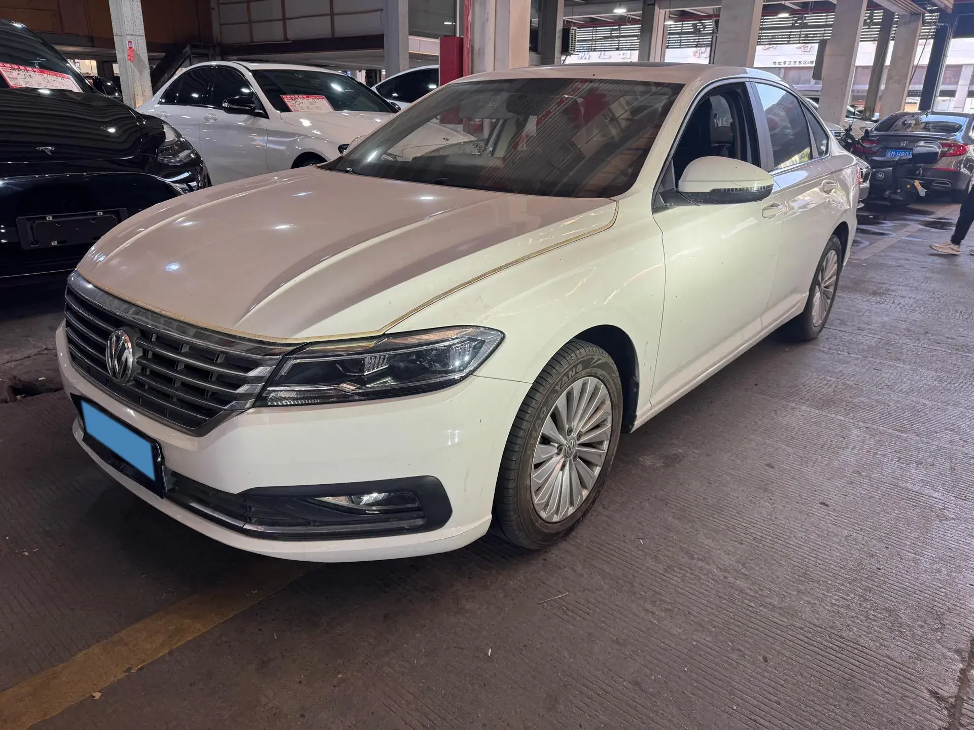 2019 VOLKSWAGEN LAVIDA view 1