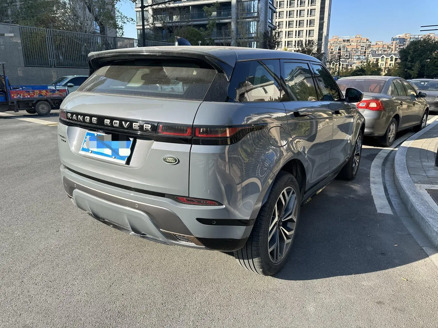 2020 LAND ROVER thumbnail 3