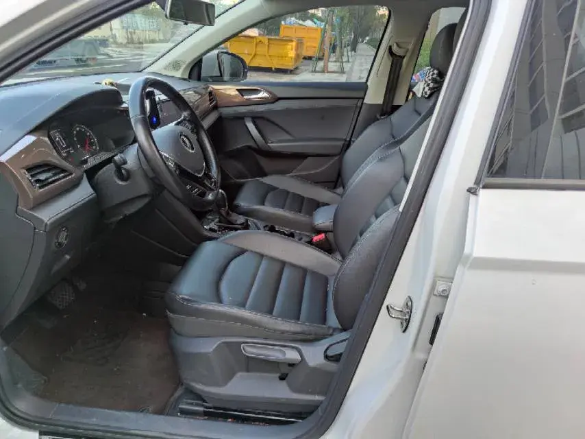 2021 VOLKSWAGEN THARU thumbnail 4