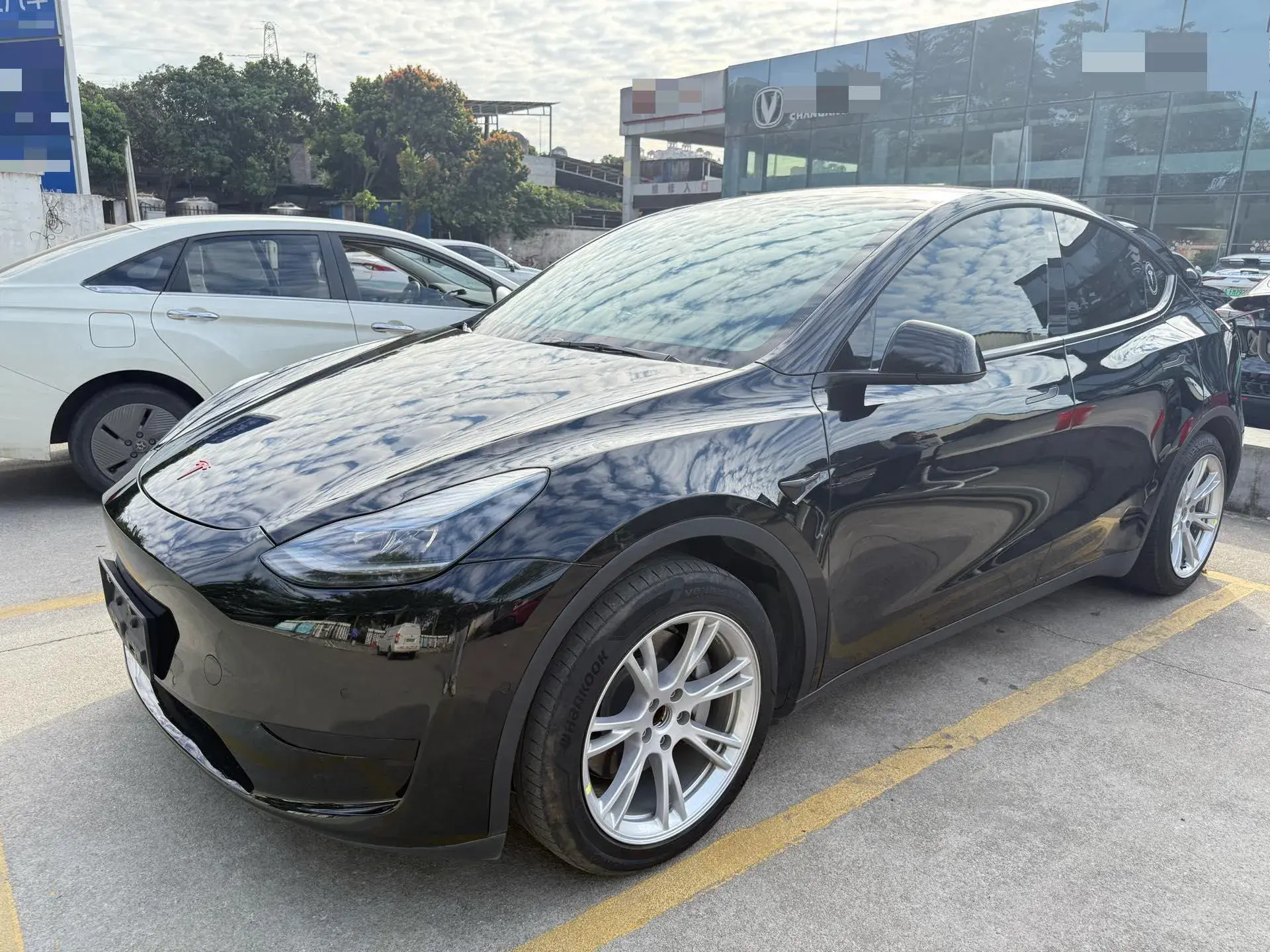 2022 TESLA MODEL view 1