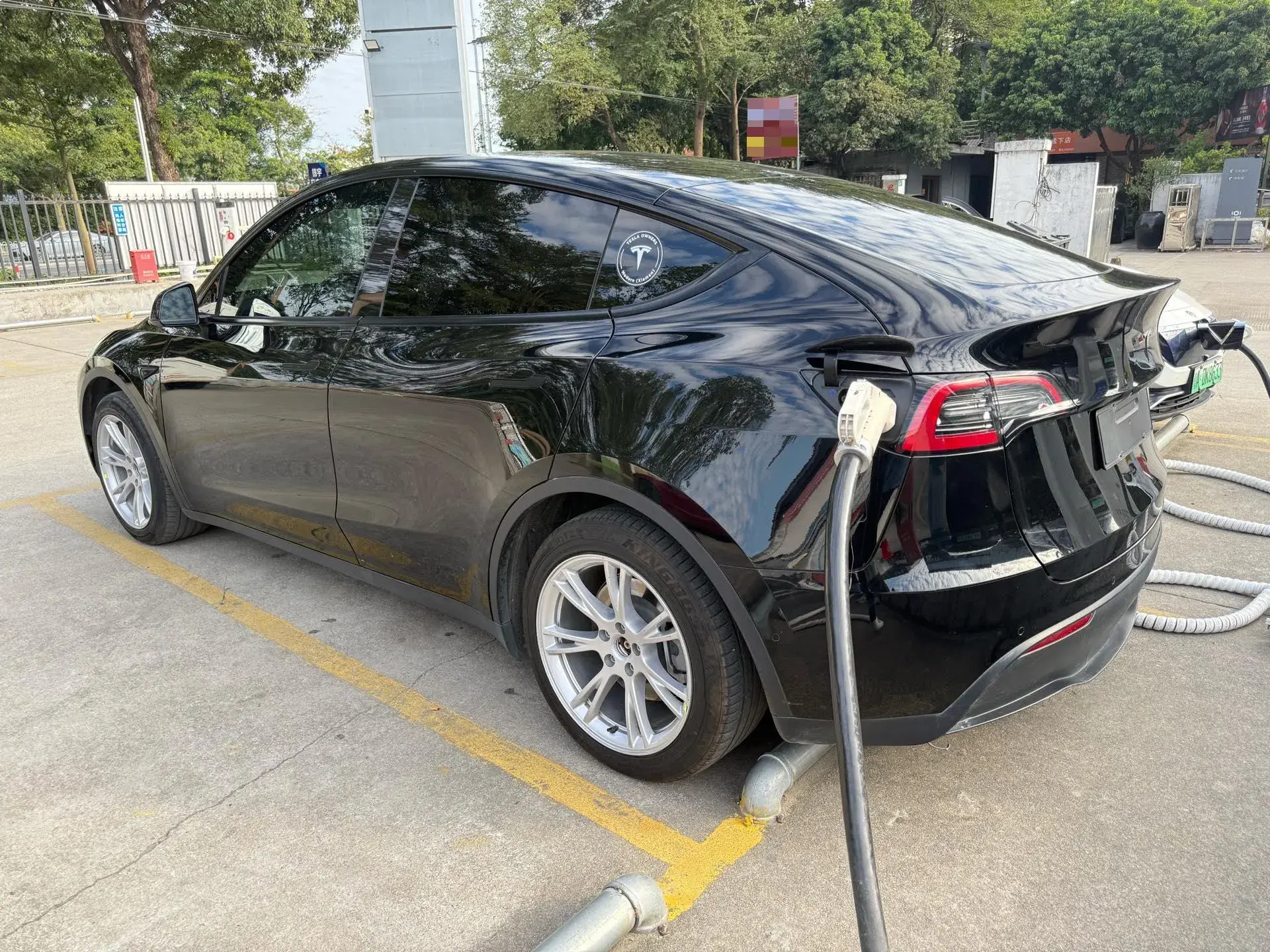 2022 TESLA MODEL thumbnail 4