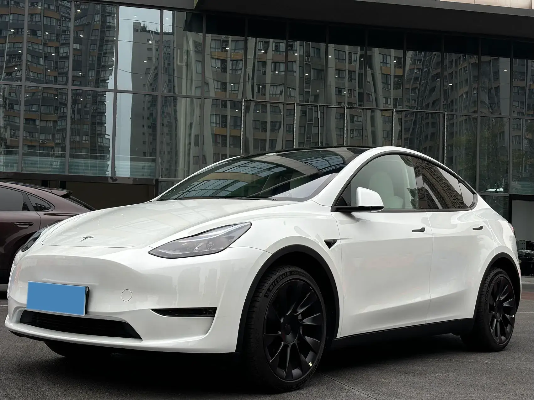 2024 TESLA MODEL view 1