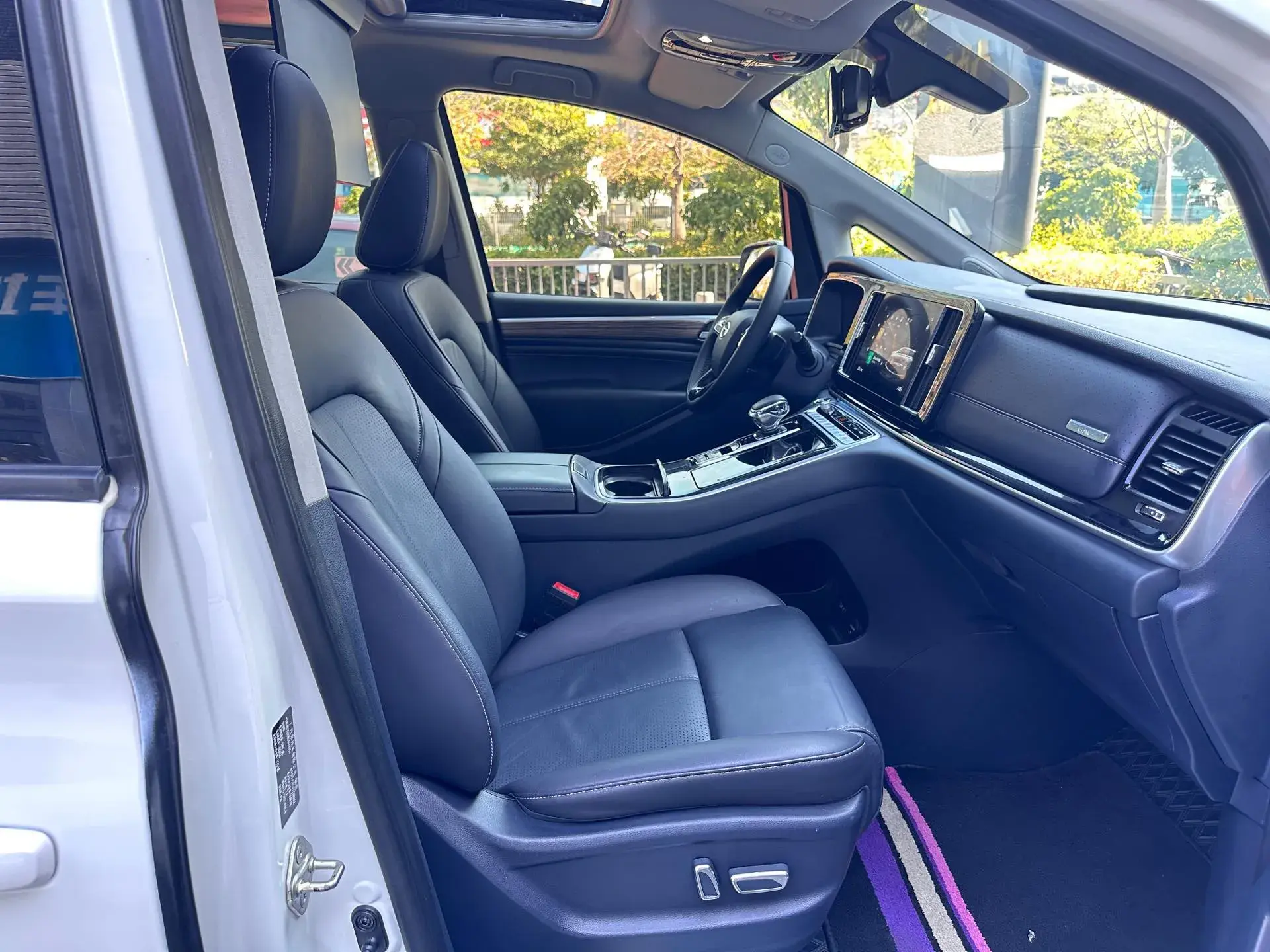 2021 GAC TRUMPCHI thumbnail 4