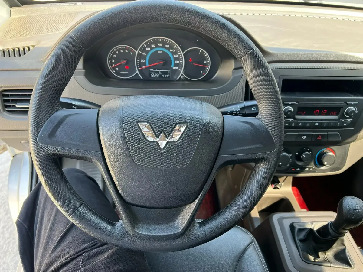 2021 WuLing RongGuang New Truck Special 1.8L 125HP L4 5MT,autocango,china used car exporter,china ev exporter,chinese used car exporter,chinese used ev exporter