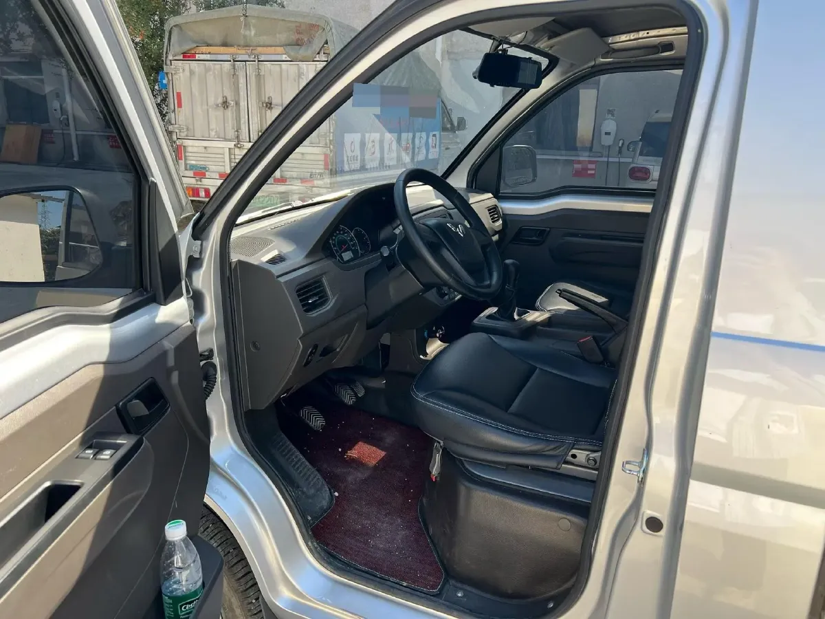 2021 WuLing RongGuang New Truck Special 1.8L 125HP L4 5MT,autocango,china used car exporter,china ev exporter,chinese used car exporter,chinese used ev exporter