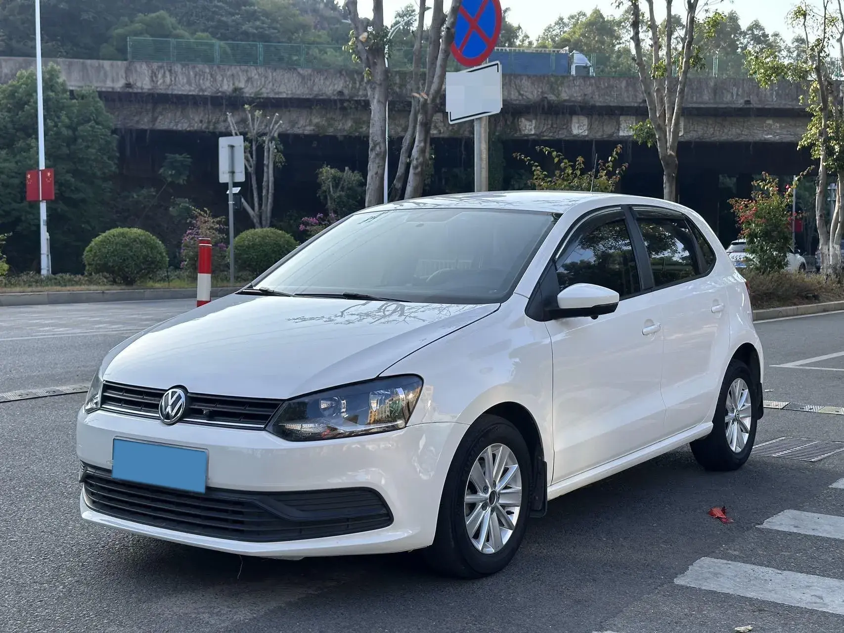 2018 VOLKSWAGEN POLO view 1