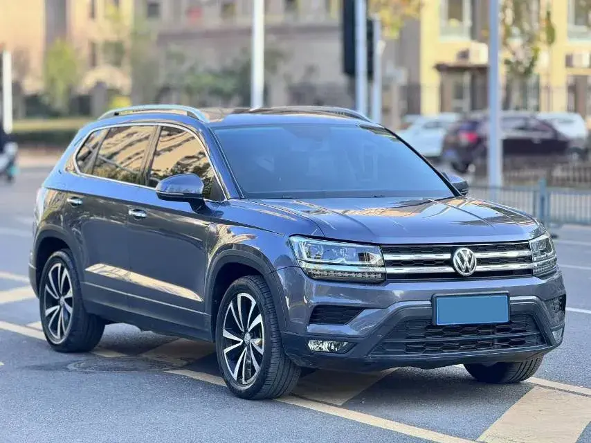 2019 VOLKSWAGEN THARU thumbnail 2