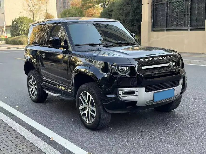 2022 LAND ROVER thumbnail 2