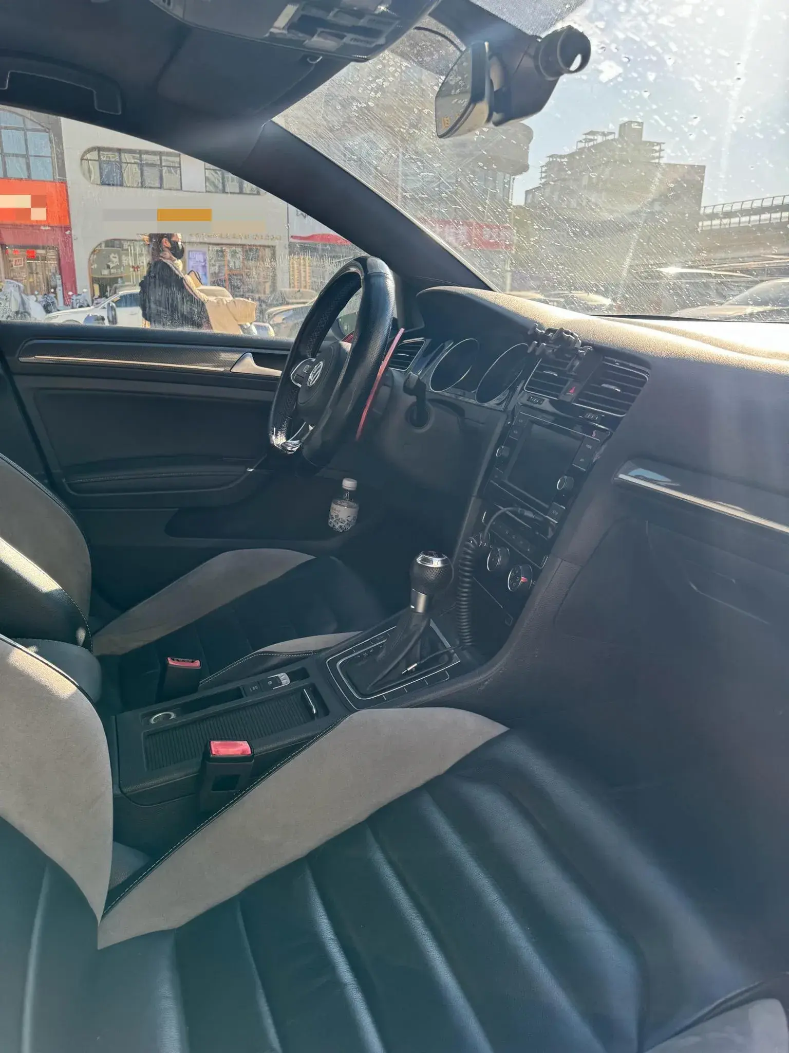 2018 VOLKSWAGEN GOLF thumbnail 4