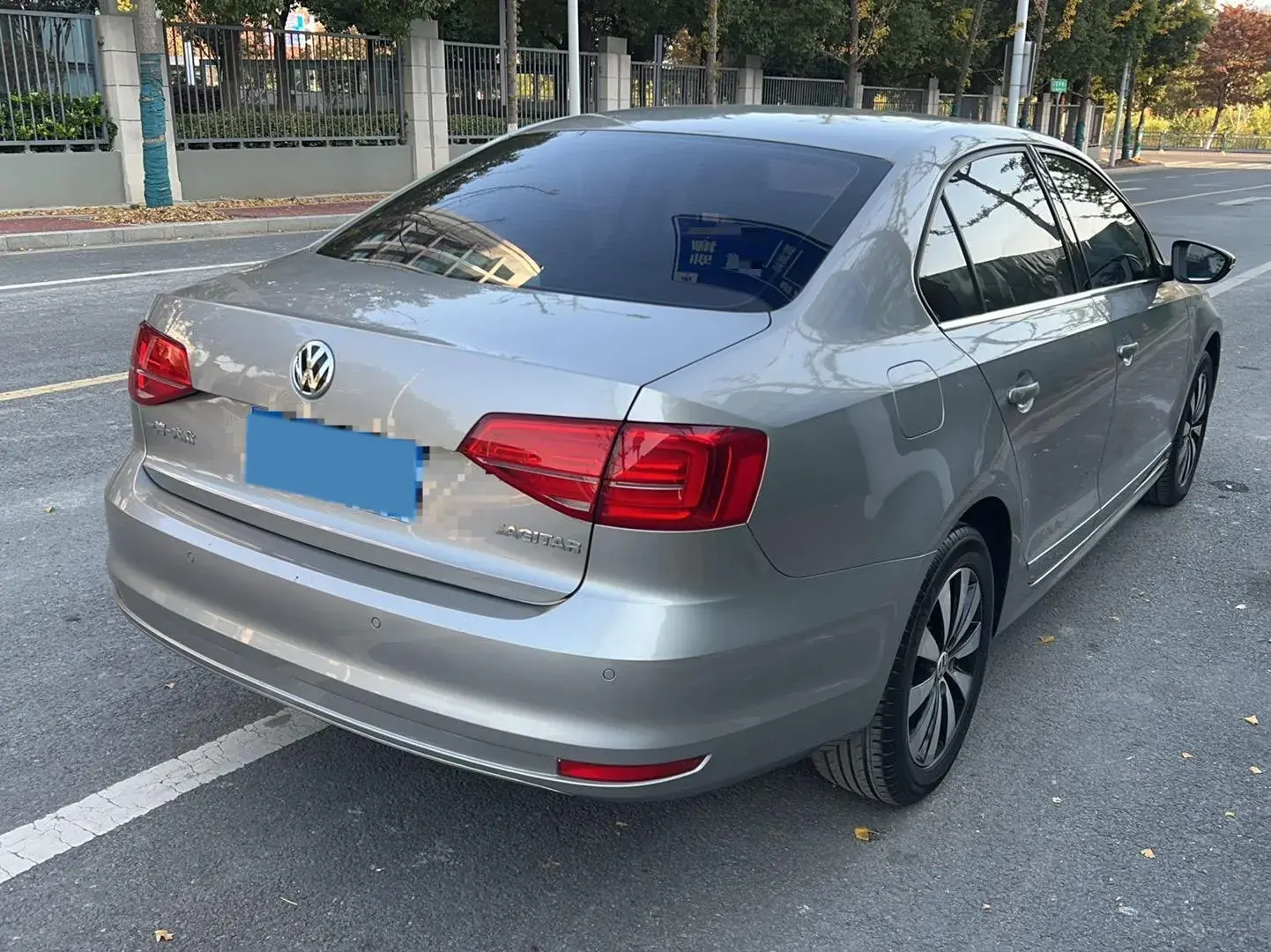 2018 VOLKSWAGEN SAGITAR thumbnail 2