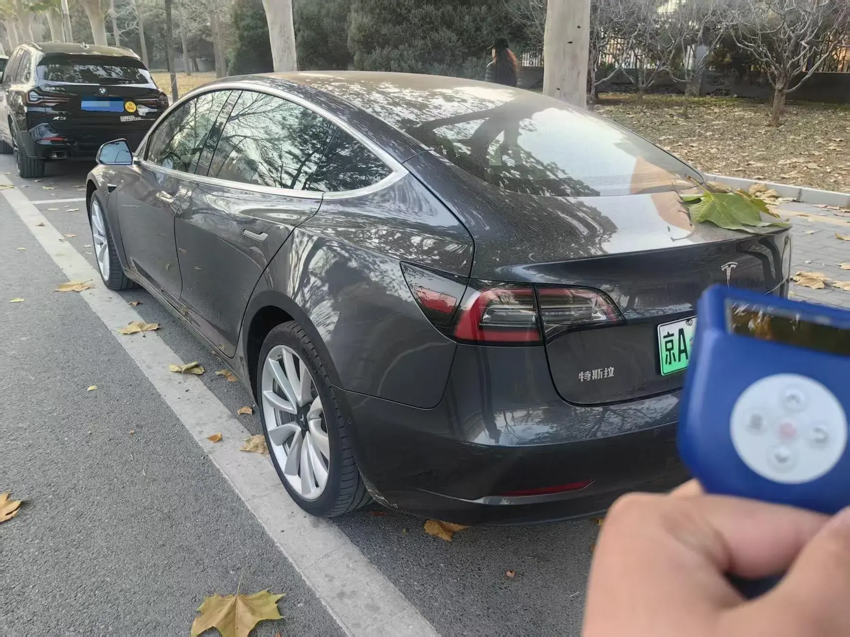 2019 TESLA MODEL thumbnail 2