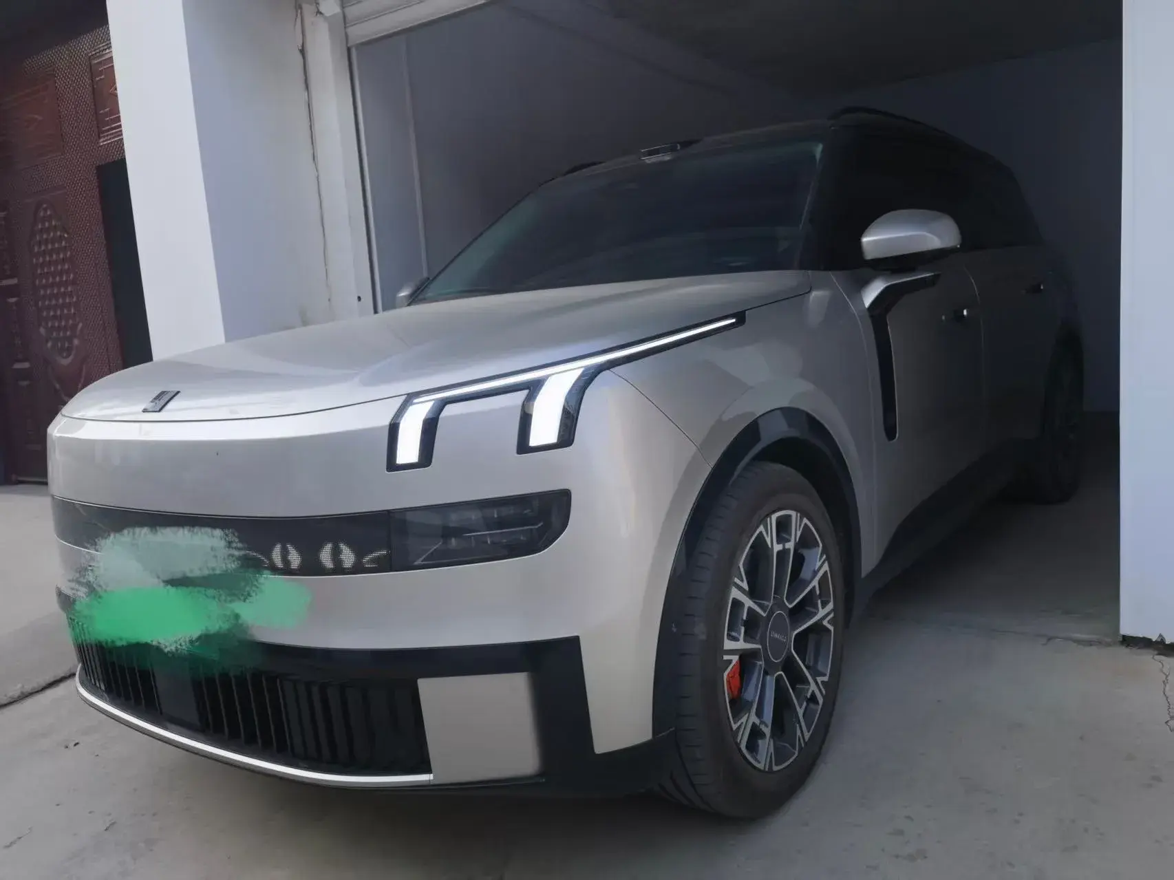 2025 LYNK&CO 900 view 1