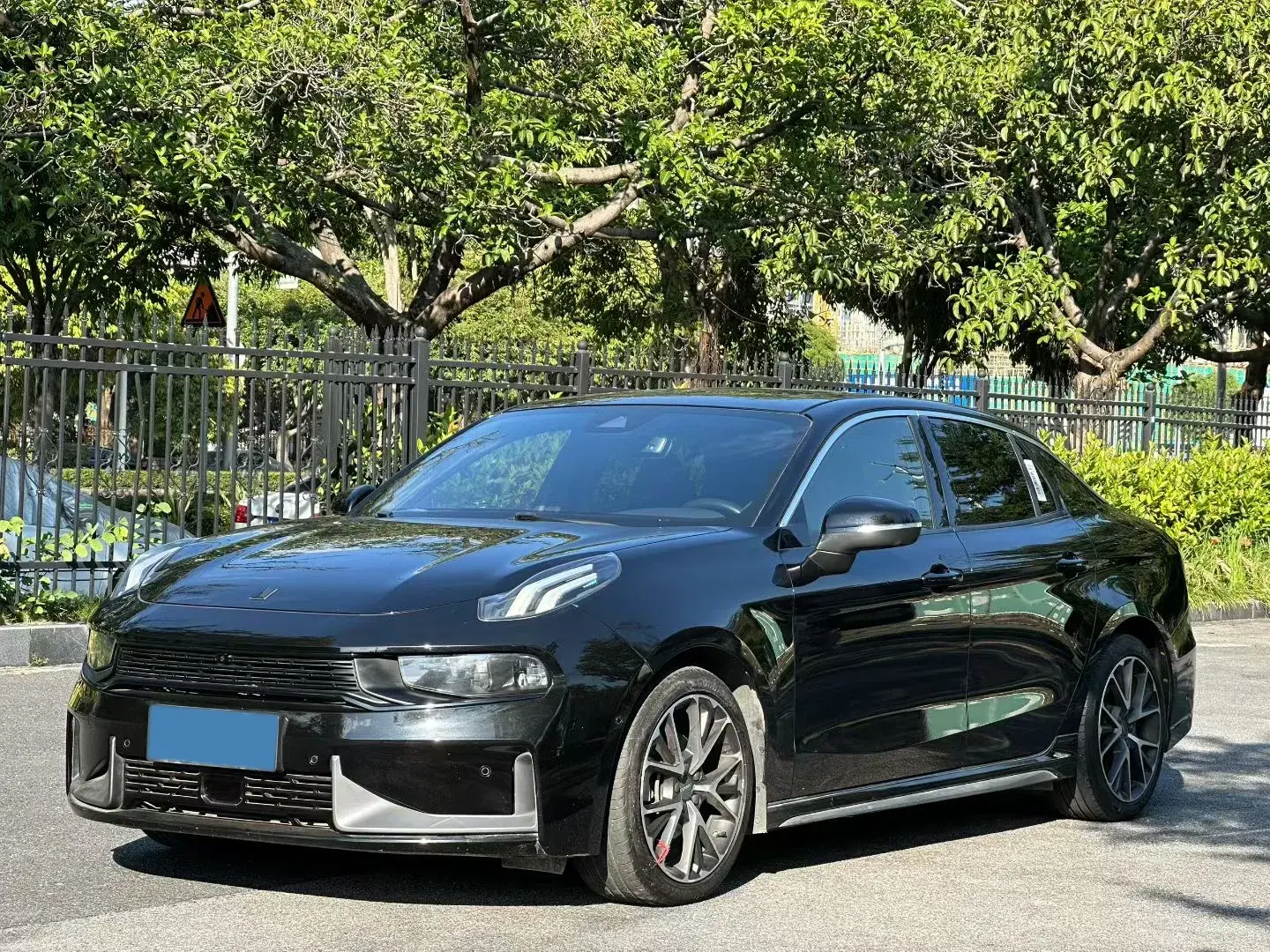 2022 LYNK&CO 03 view 1