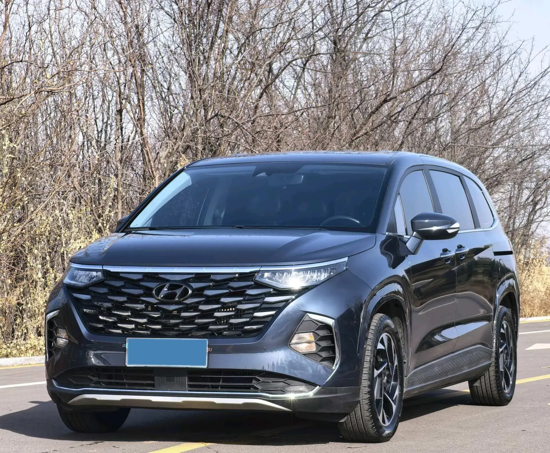 2022 HYUNDAI CUSTO view 1