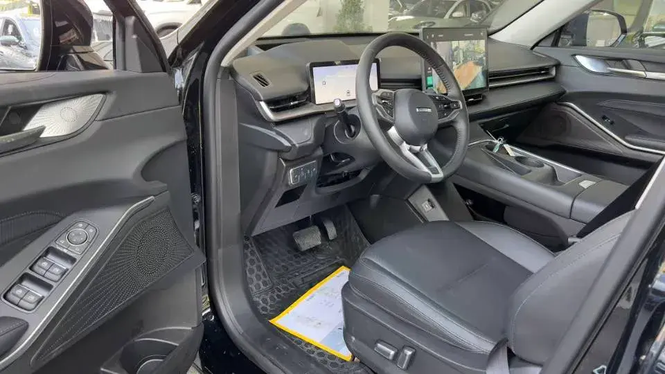 2024 HAVAL H6 thumbnail 4