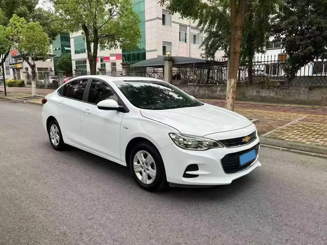 2019 CHEVROLET CAVALIER thumbnail 3