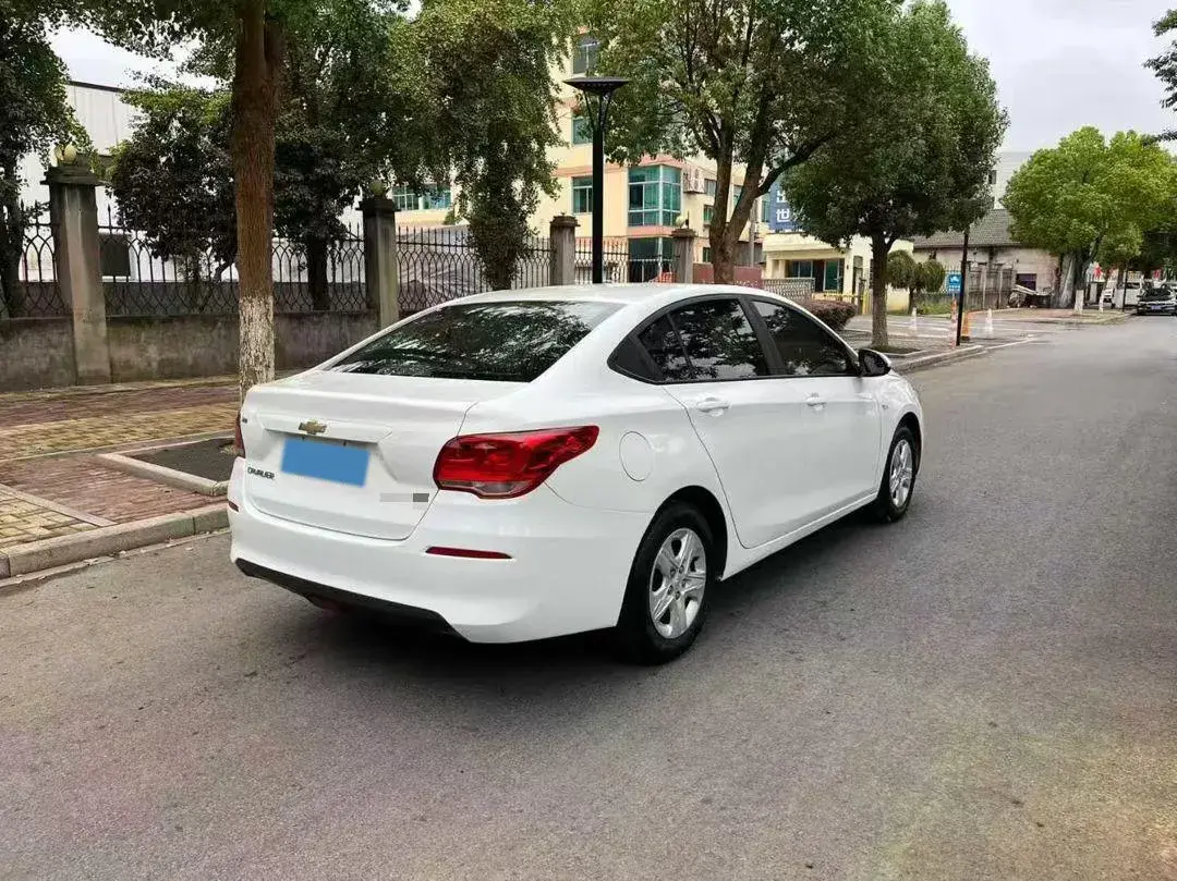 2019 CHEVROLET CAVALIER thumbnail 4