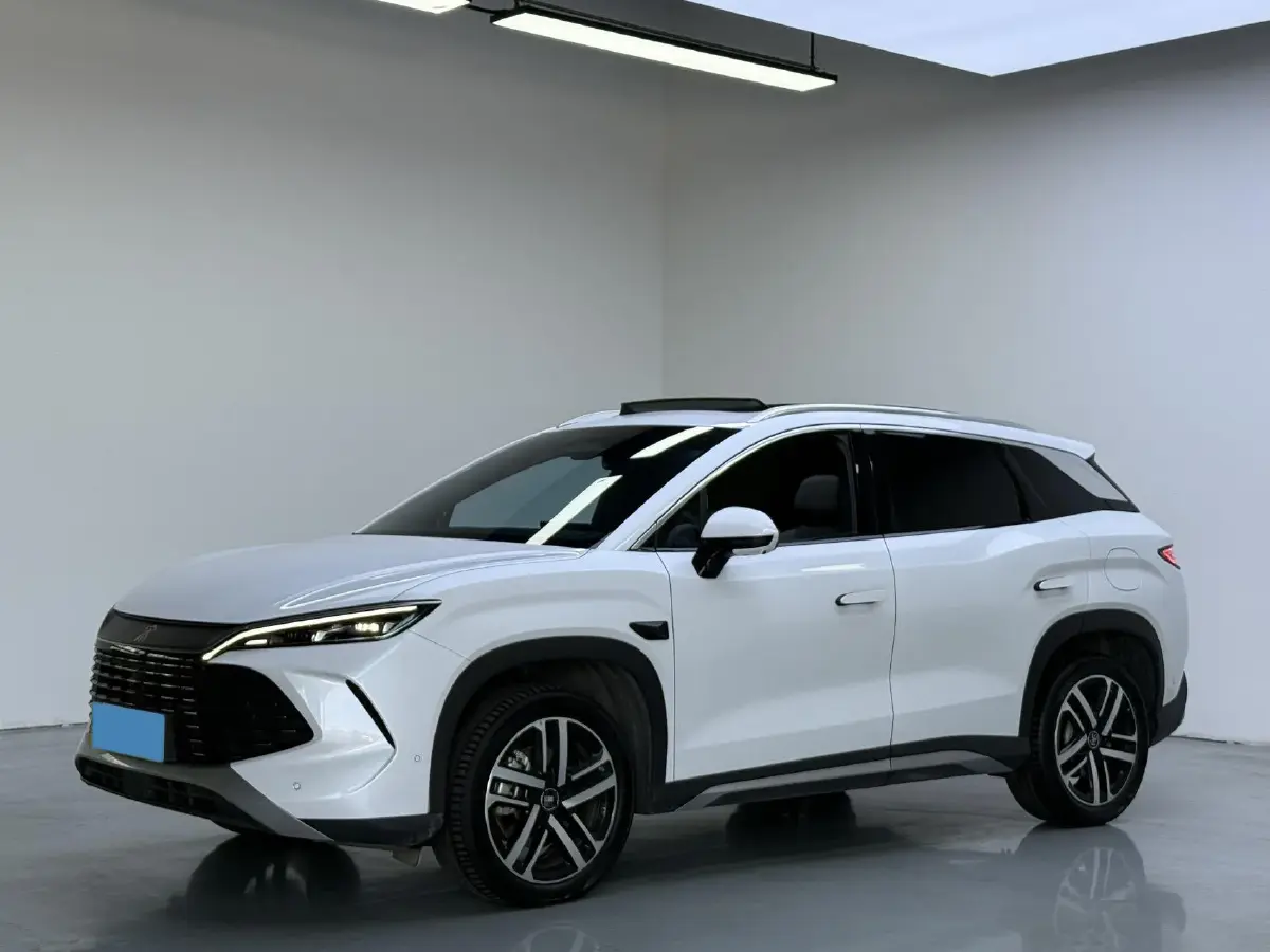 2025 BYD SongL DM-i 1.5L 101HP L4 E-CVT PHEV 18.3KWH