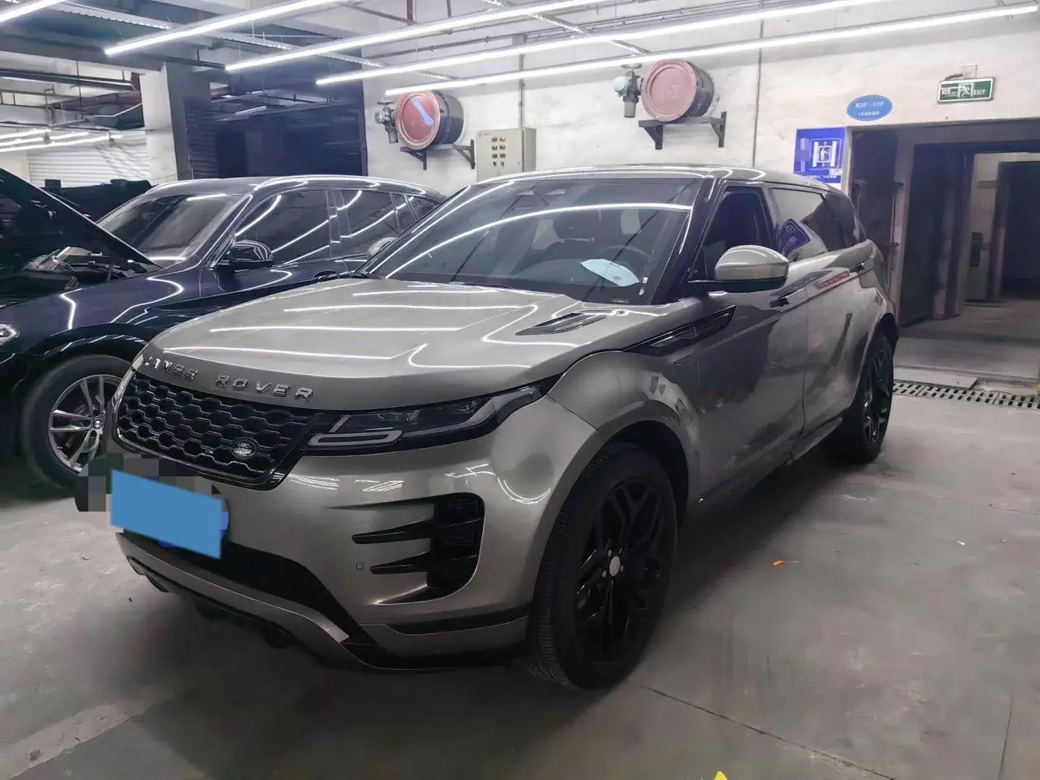 2021 LAND ROVER view 1