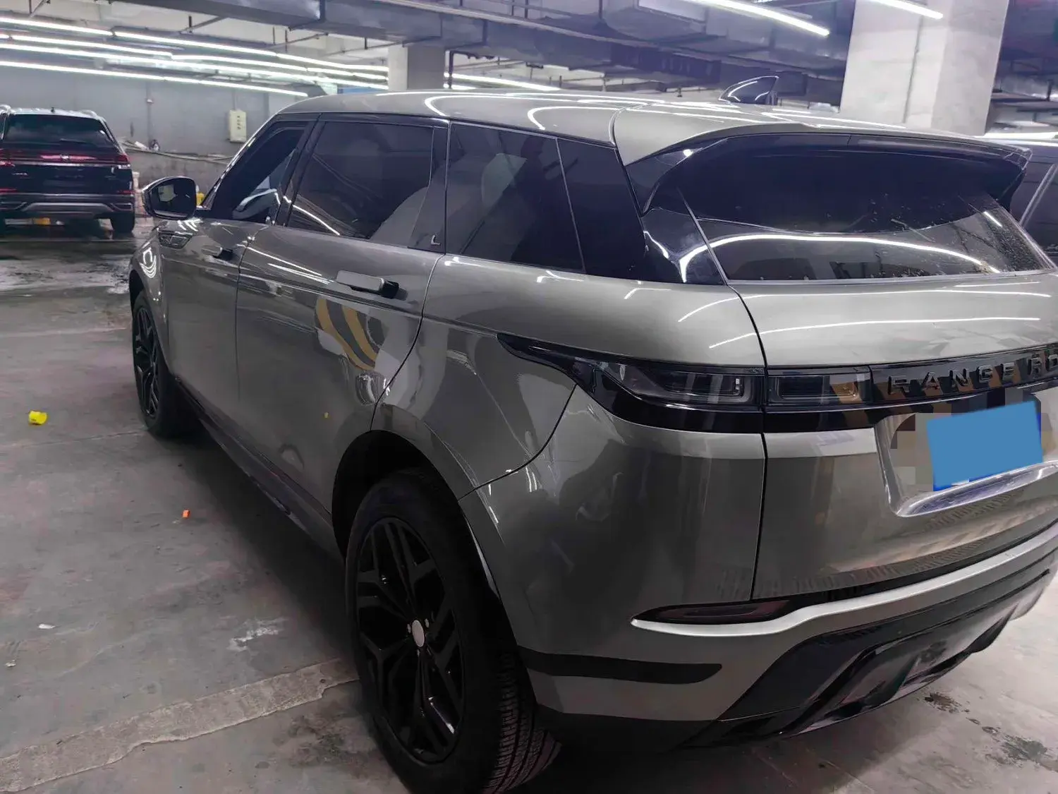 2021 LAND ROVER thumbnail 3