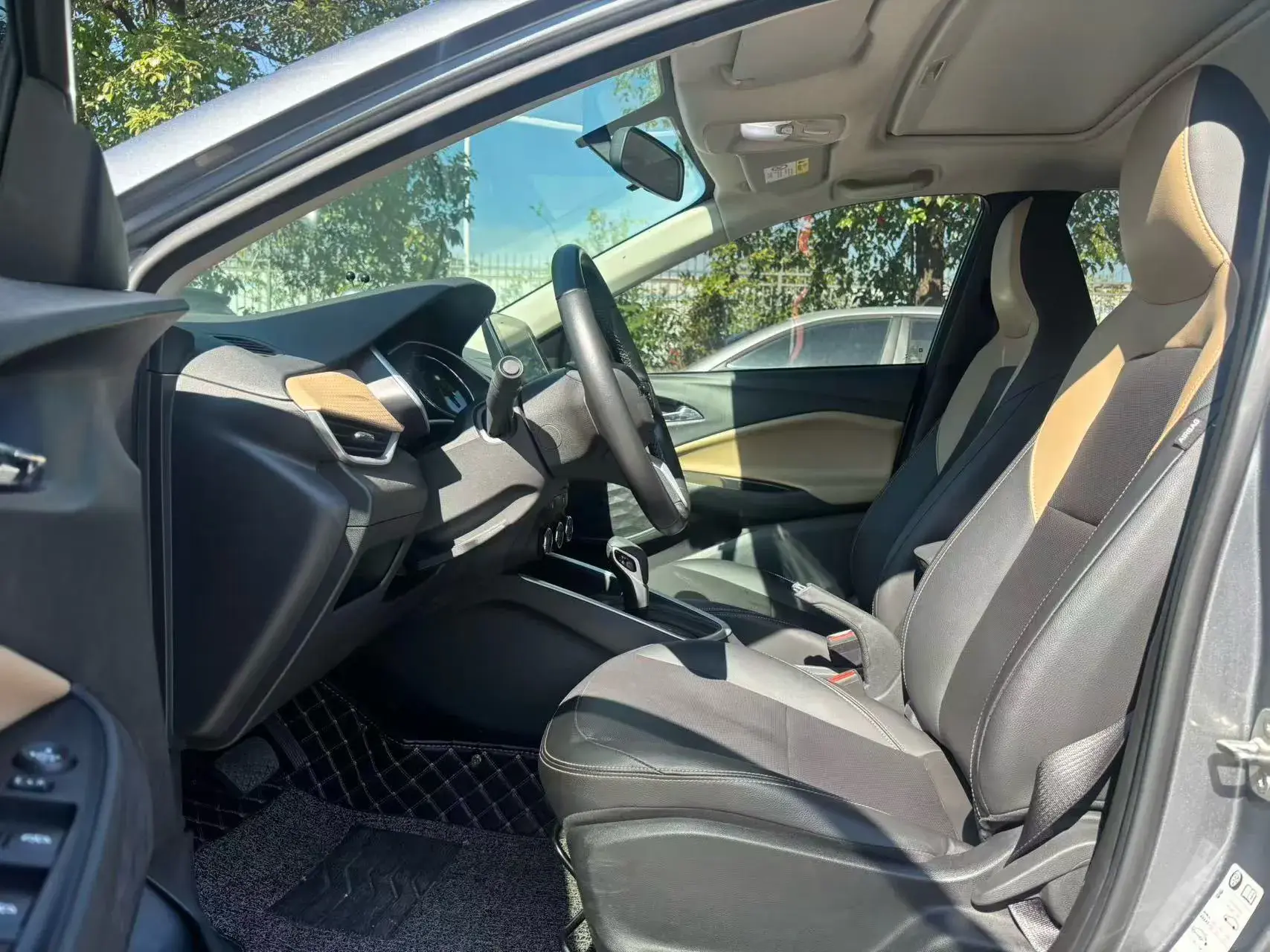 2020 CHEVROLET CAVALIER thumbnail 4