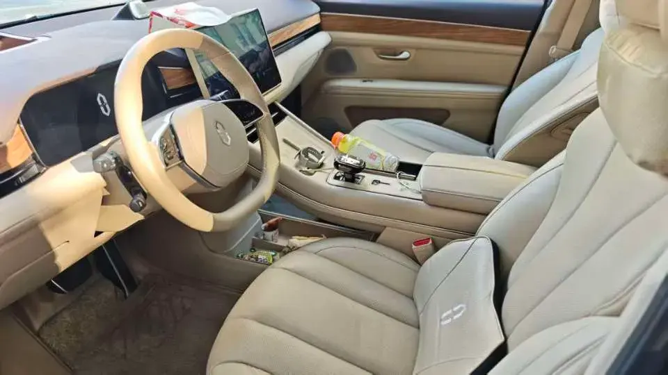 2024 AITO AITO thumbnail 4