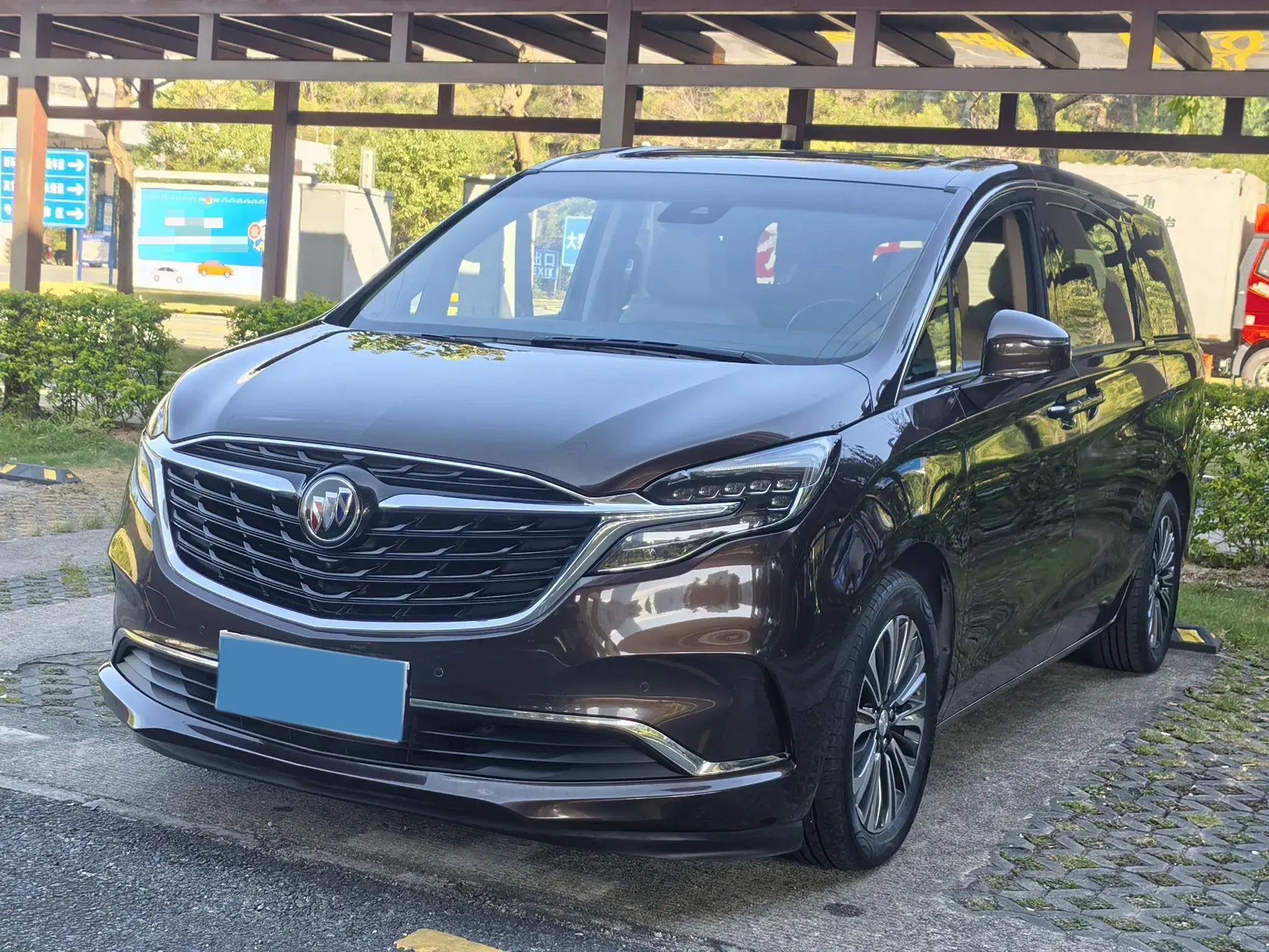 2021 BUICK GL8 view 1