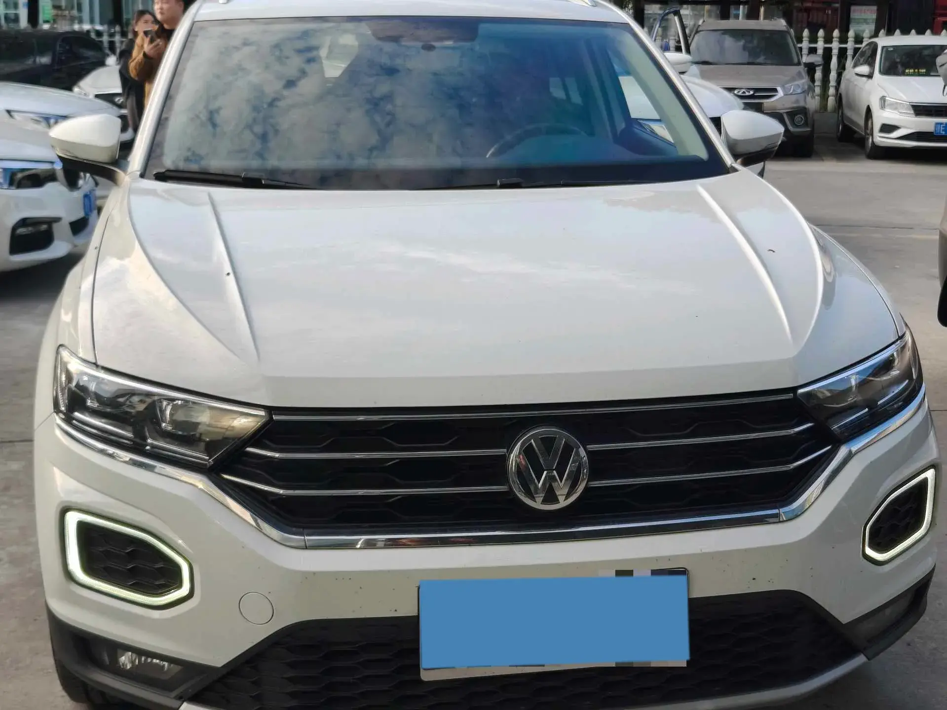 2020 VOLKSWAGEN T-ROC thumbnail 3
