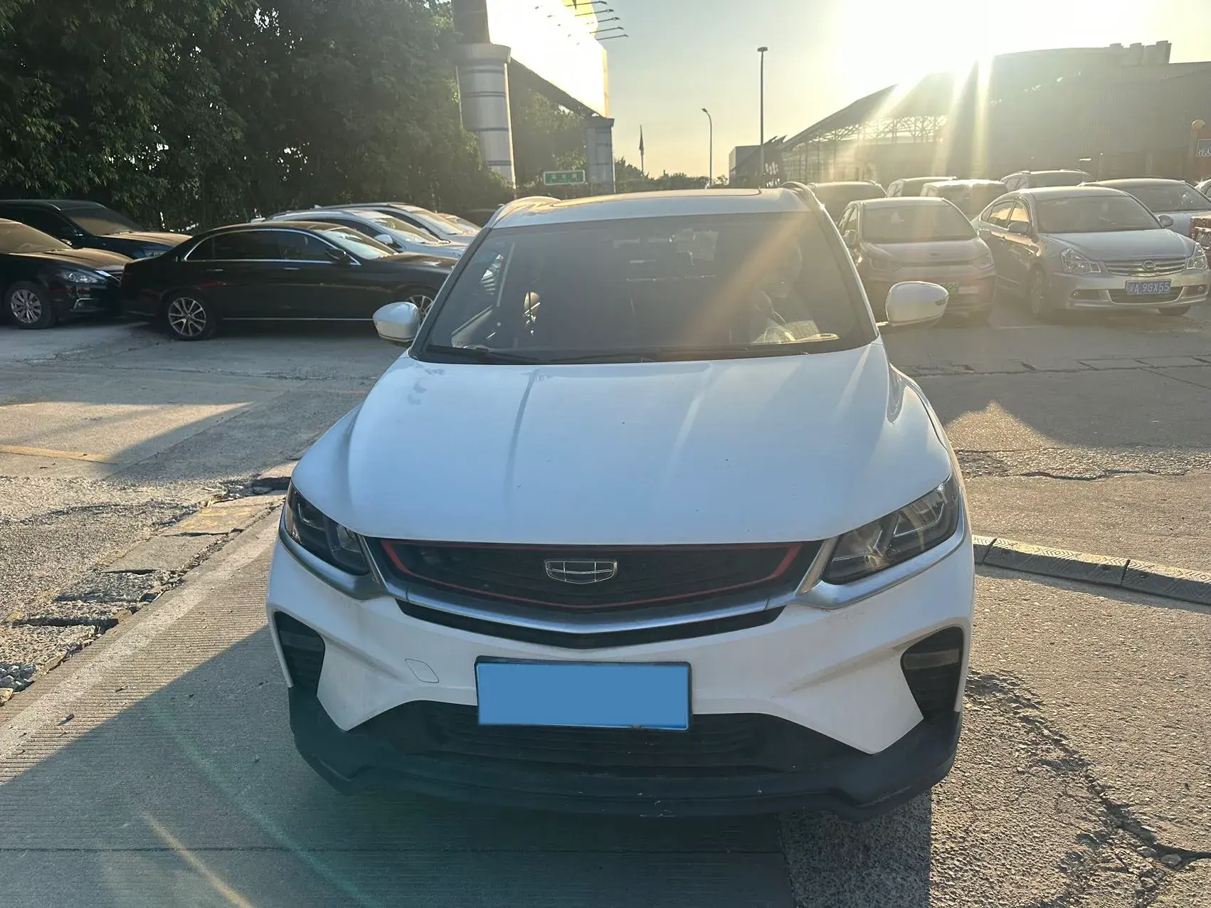 2019 GEELY COOLRAY thumbnail 2