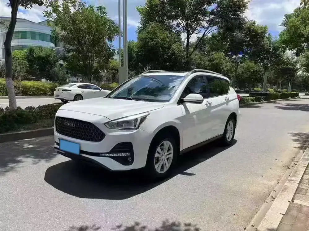 2019 HAVAL M6 view 1
