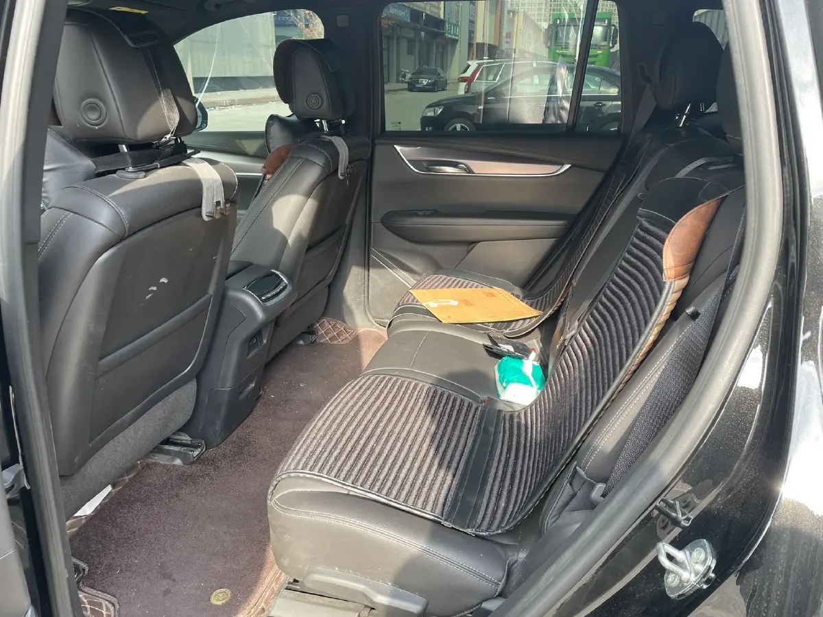 2022 Cadillac XT6 2.0T 237HP L4 9AT,autocango,china used car exporter,china ev exporter,chinese used car exporter,chinese used ev exporter