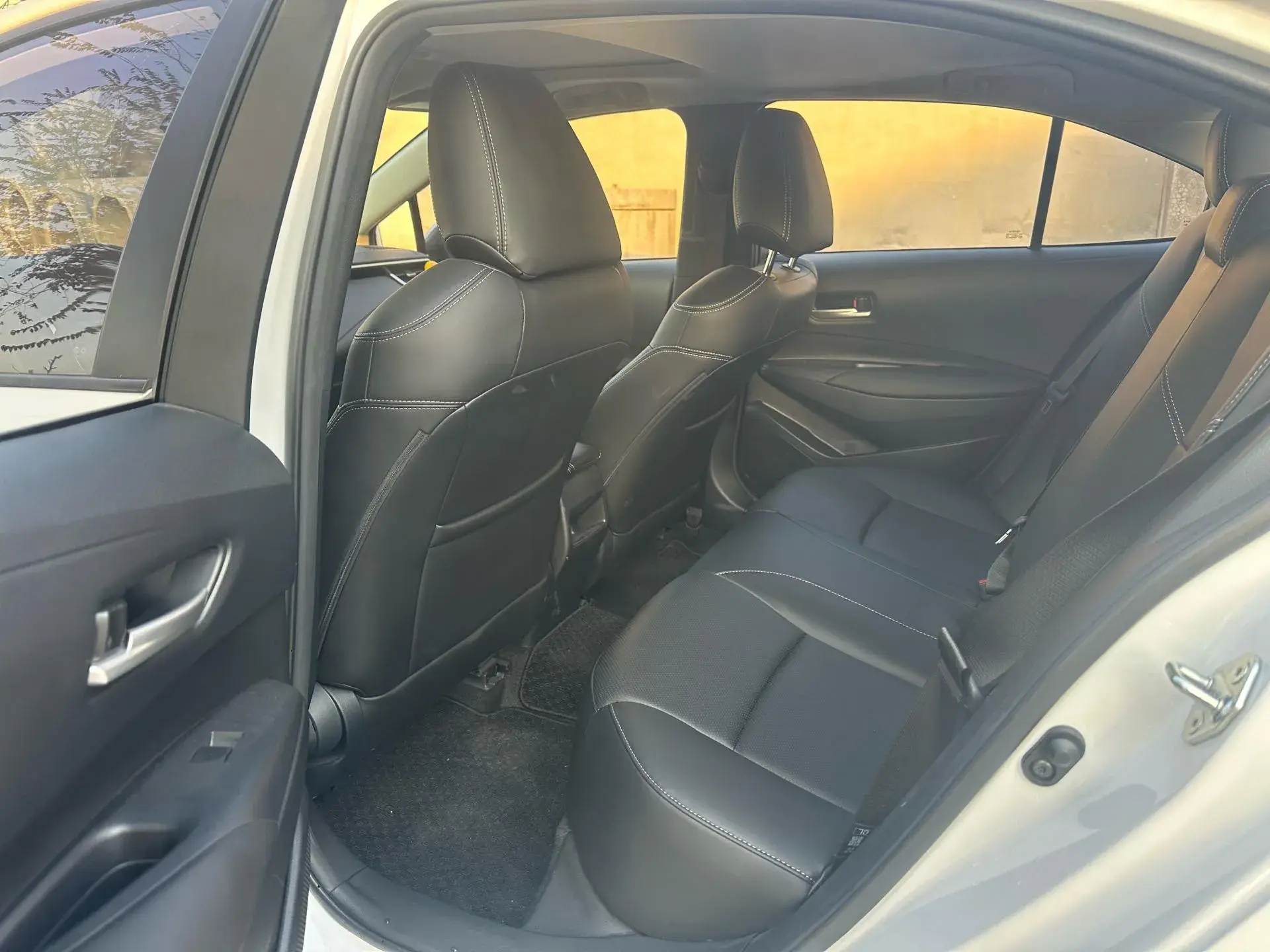 2021 TOYOTA COROLLA thumbnail 4