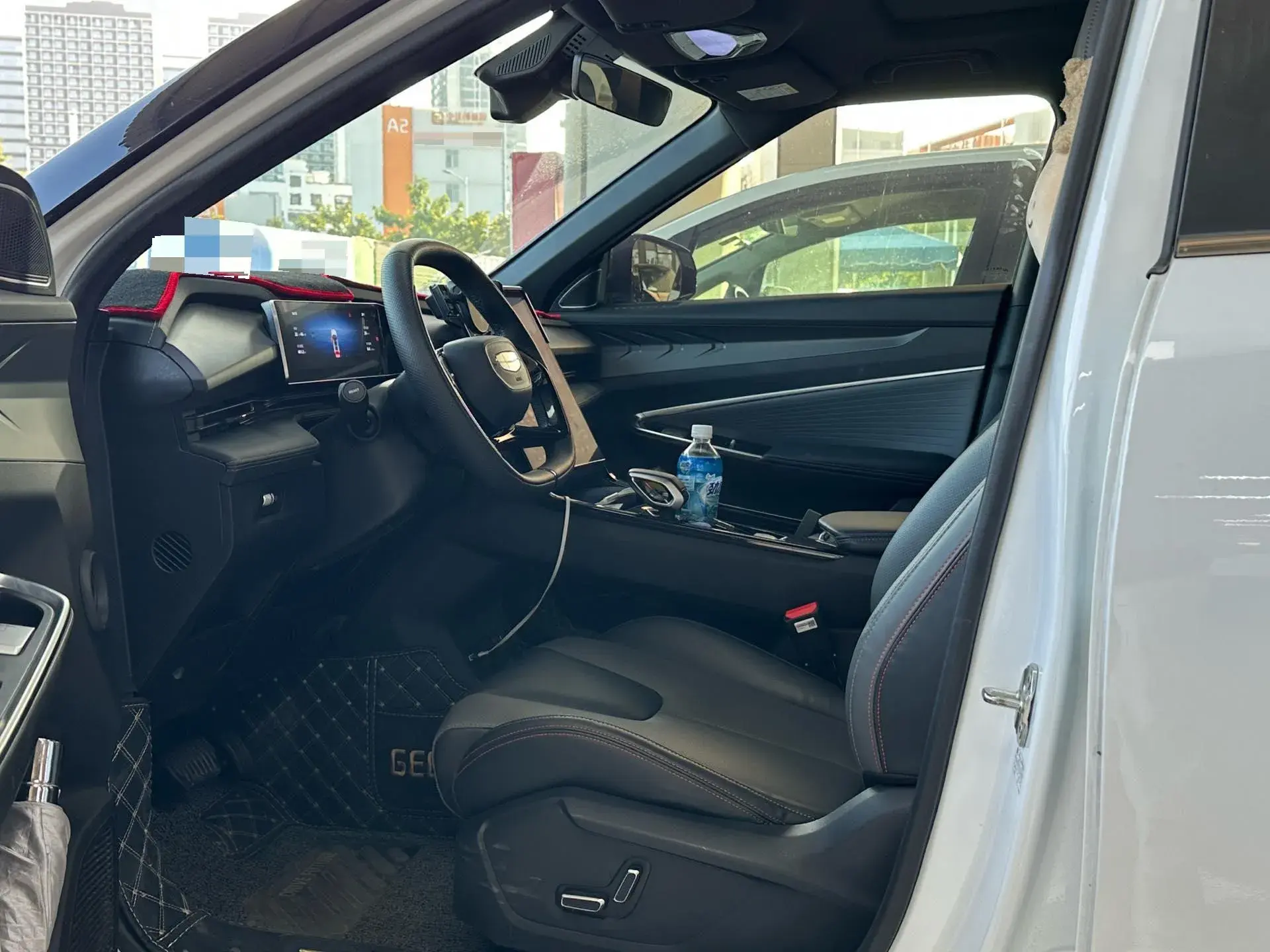2023 GEELY AZKARRA thumbnail 3