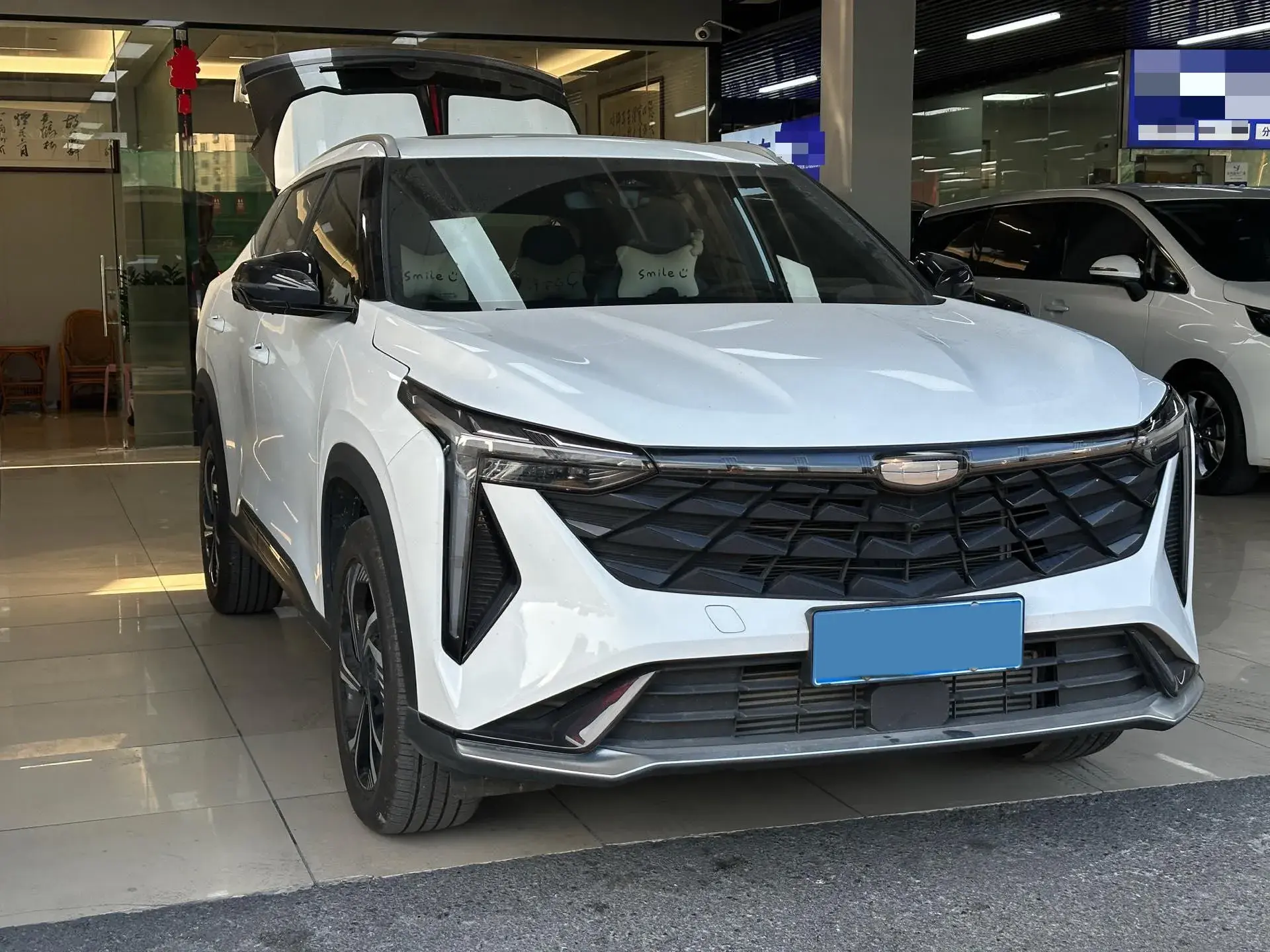 2023 GEELY AZKARRA thumbnail 2