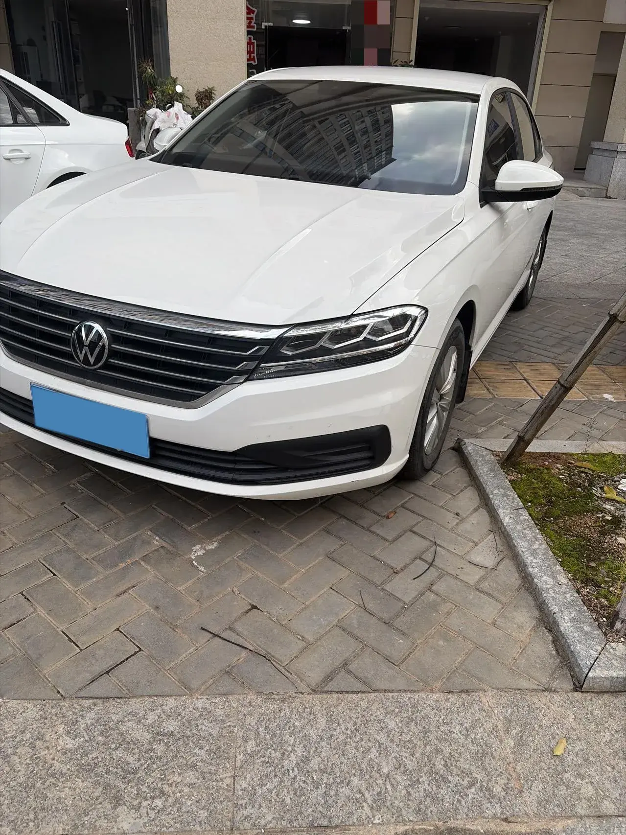 2021 VOLKSWAGEN LAVIDA view 1