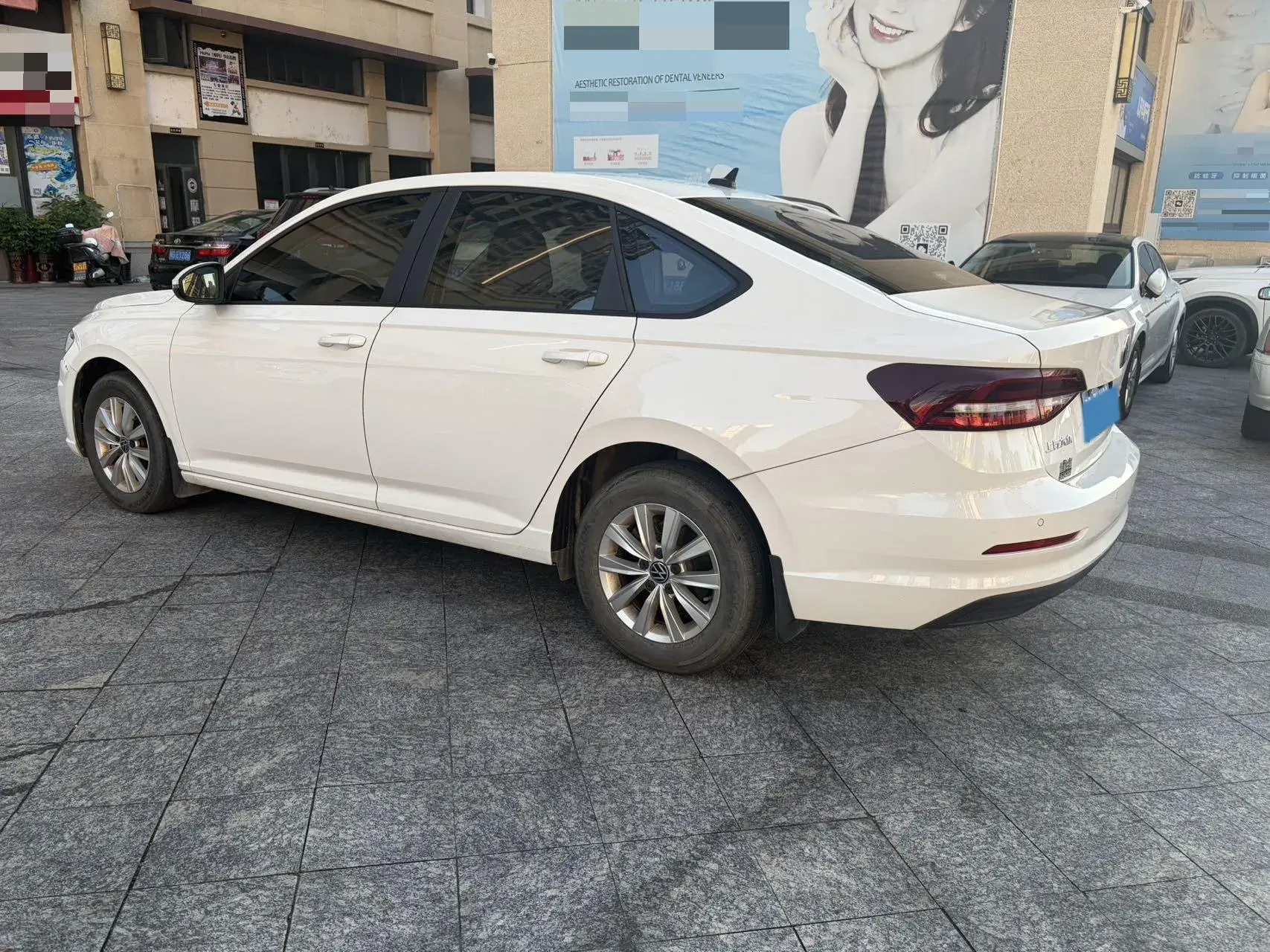 2021 VOLKSWAGEN LAVIDA thumbnail 4