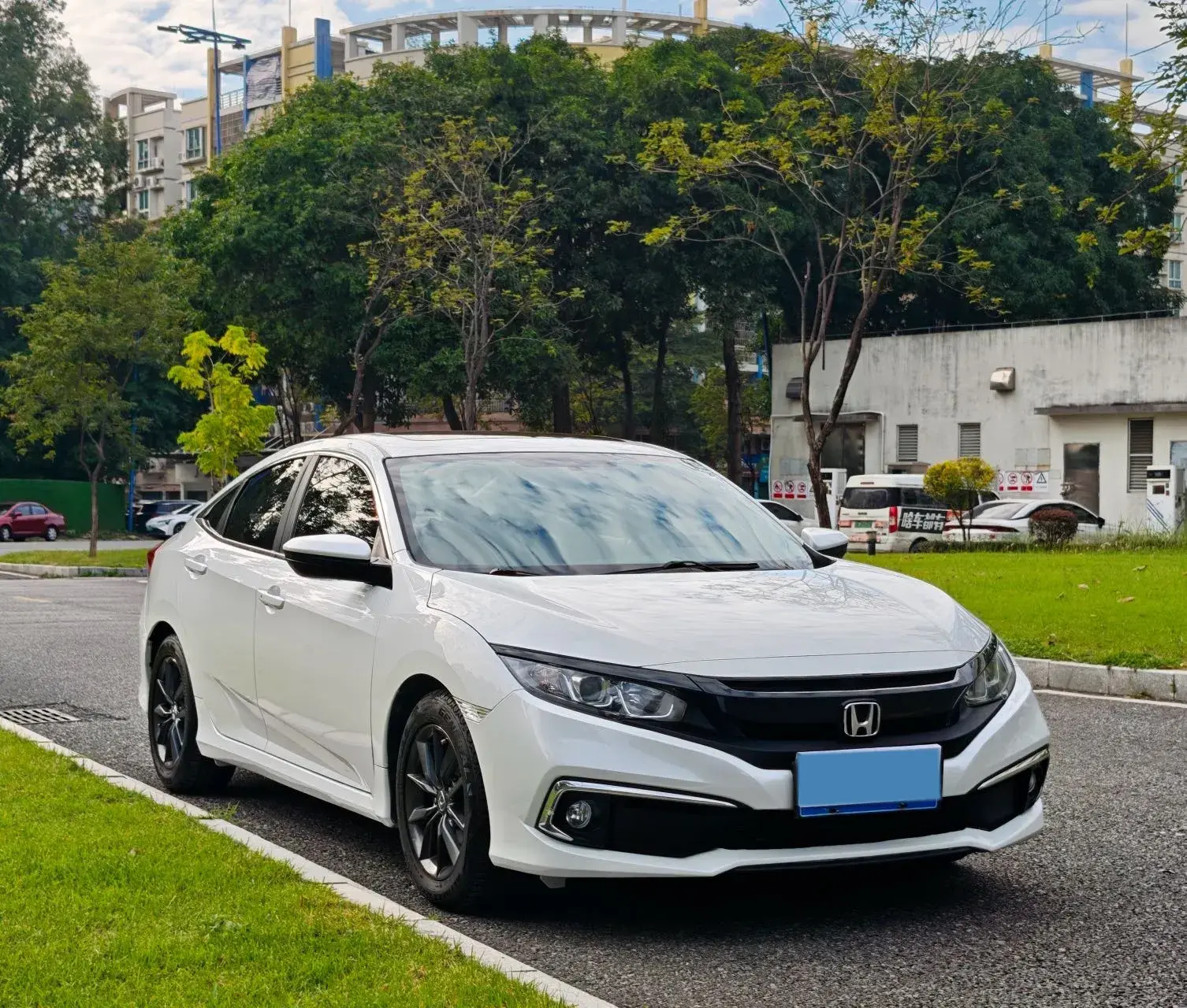 2019 HONDA CIVIC thumbnail 3