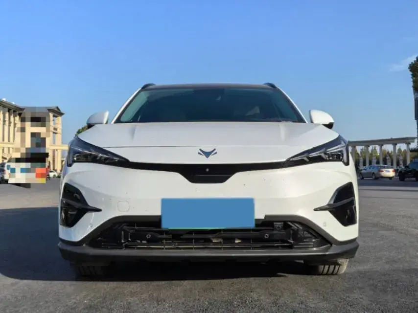 2025 ARCFOX ΑT5 thumbnail 3